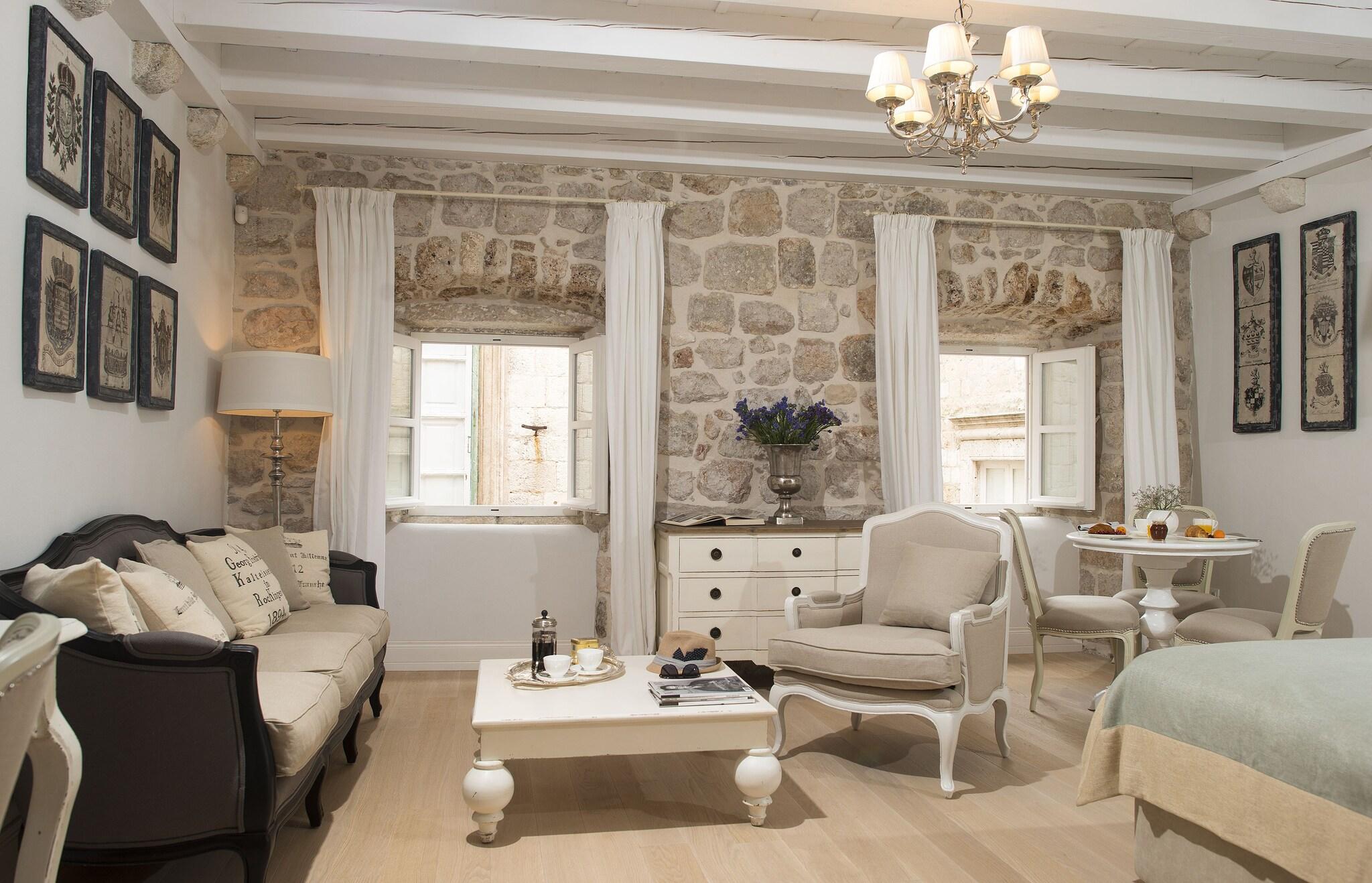 Suite Deluxe King Bed