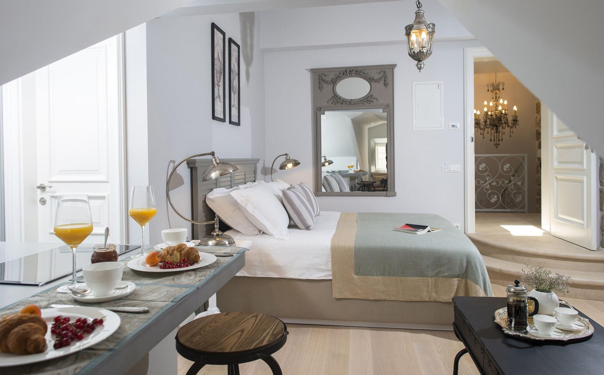 Suite Deluxe Queen Bed