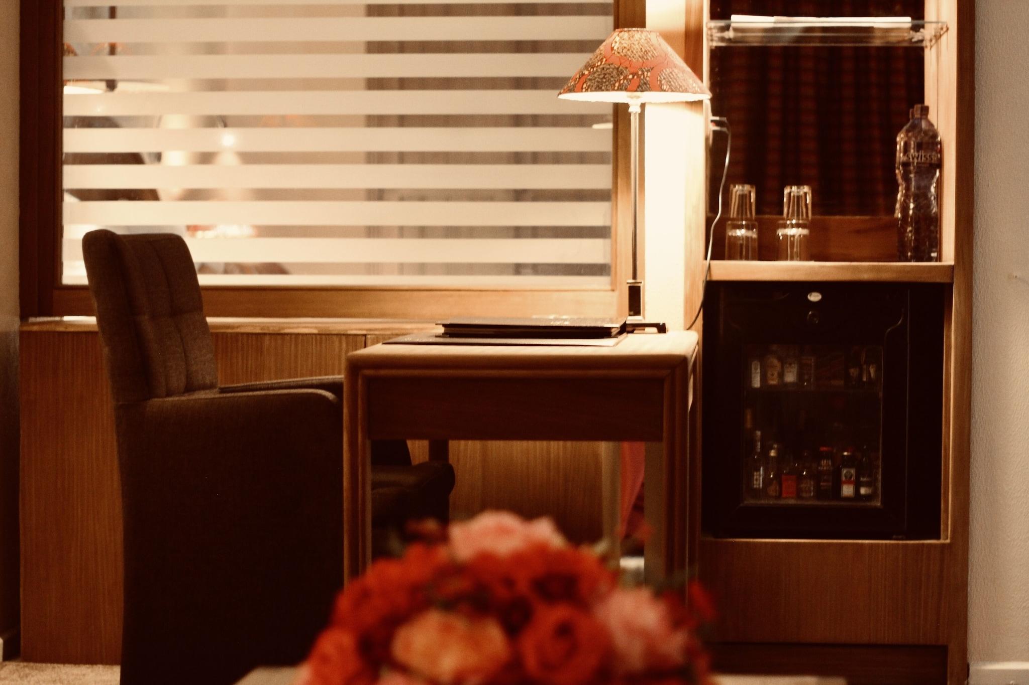 Junior Suite King Size Bed