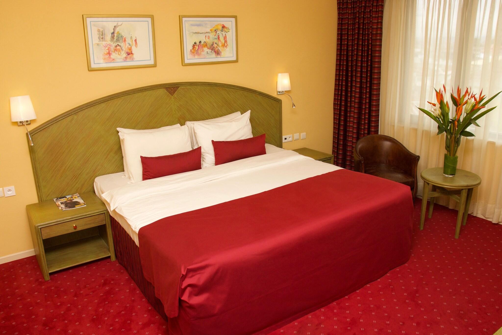 Double or Twin Superior