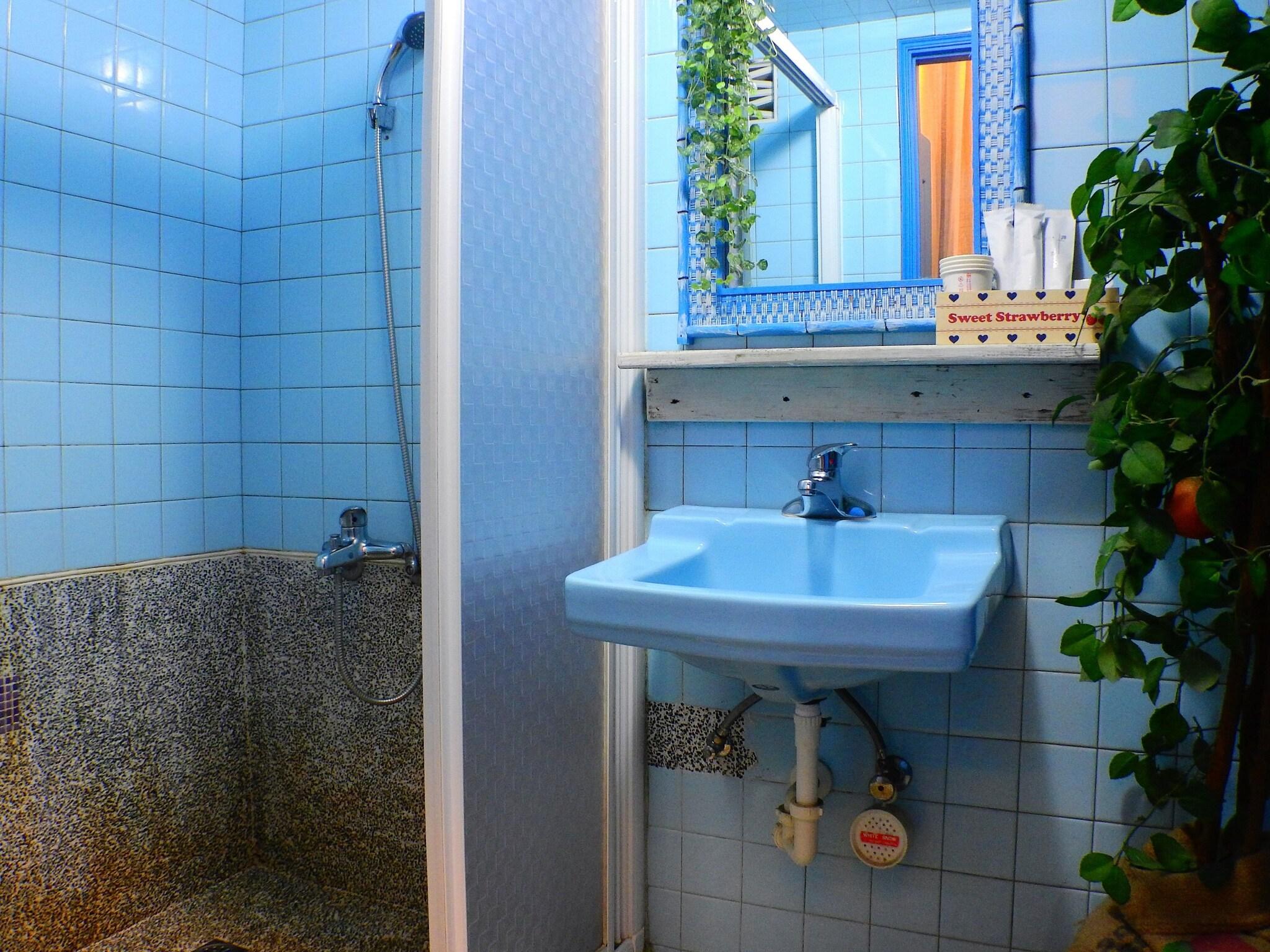 Quadruple Two Double Beds One Bedroom 