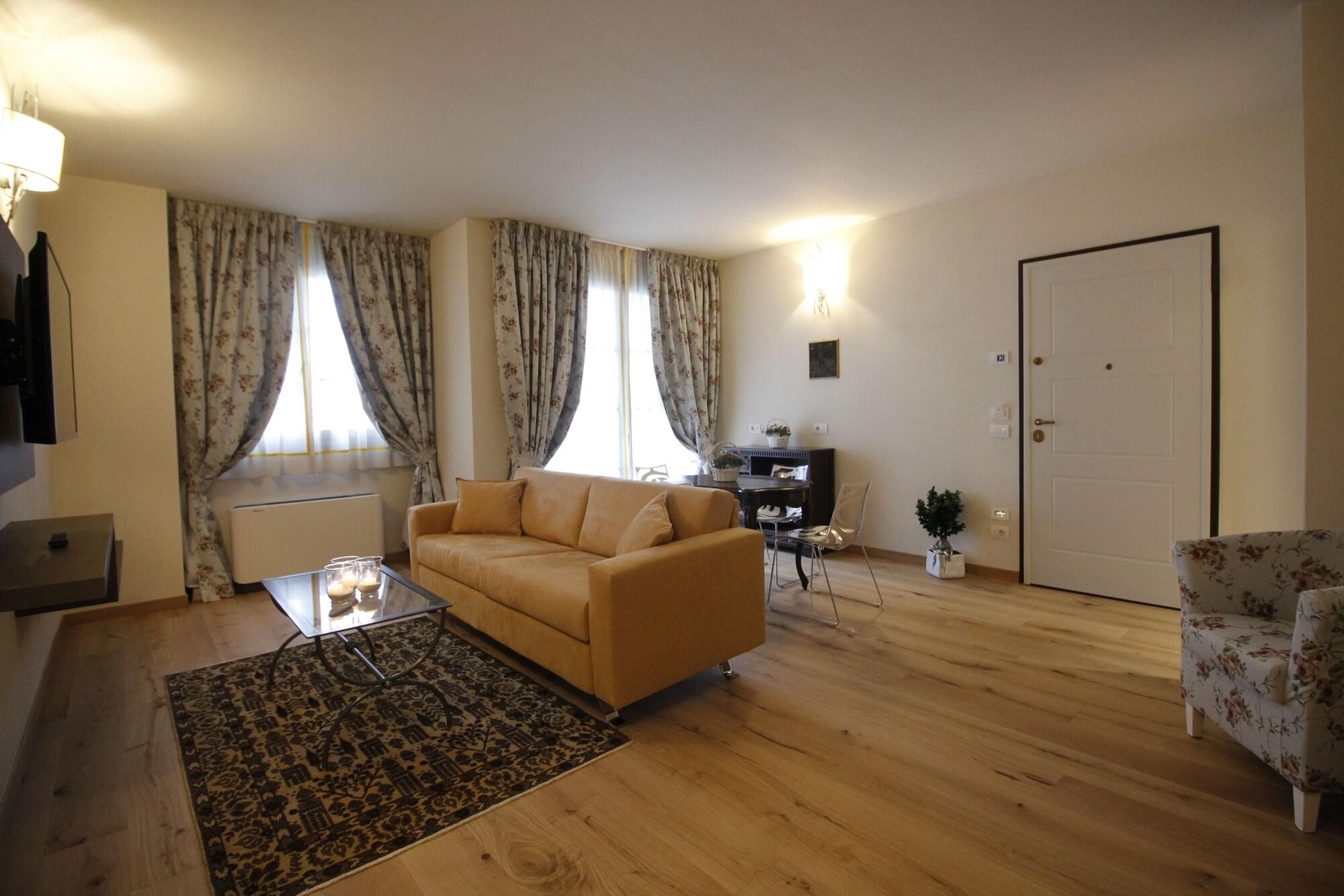 Suite Two Queen Beds