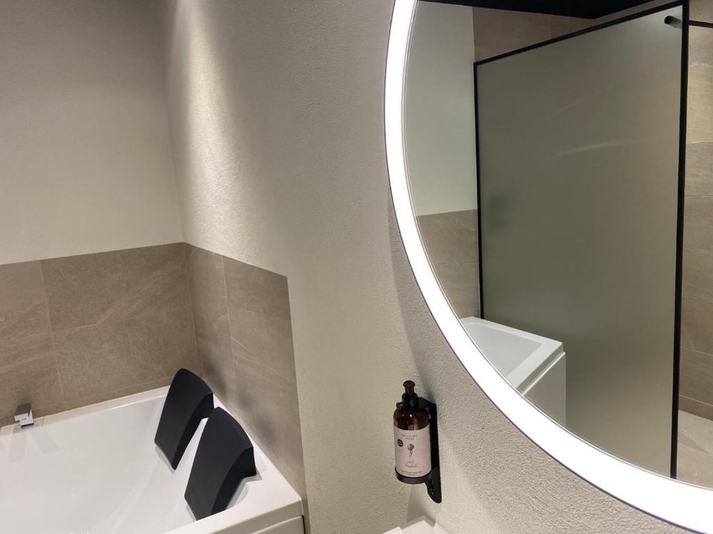 Junior Suite King Size Bed