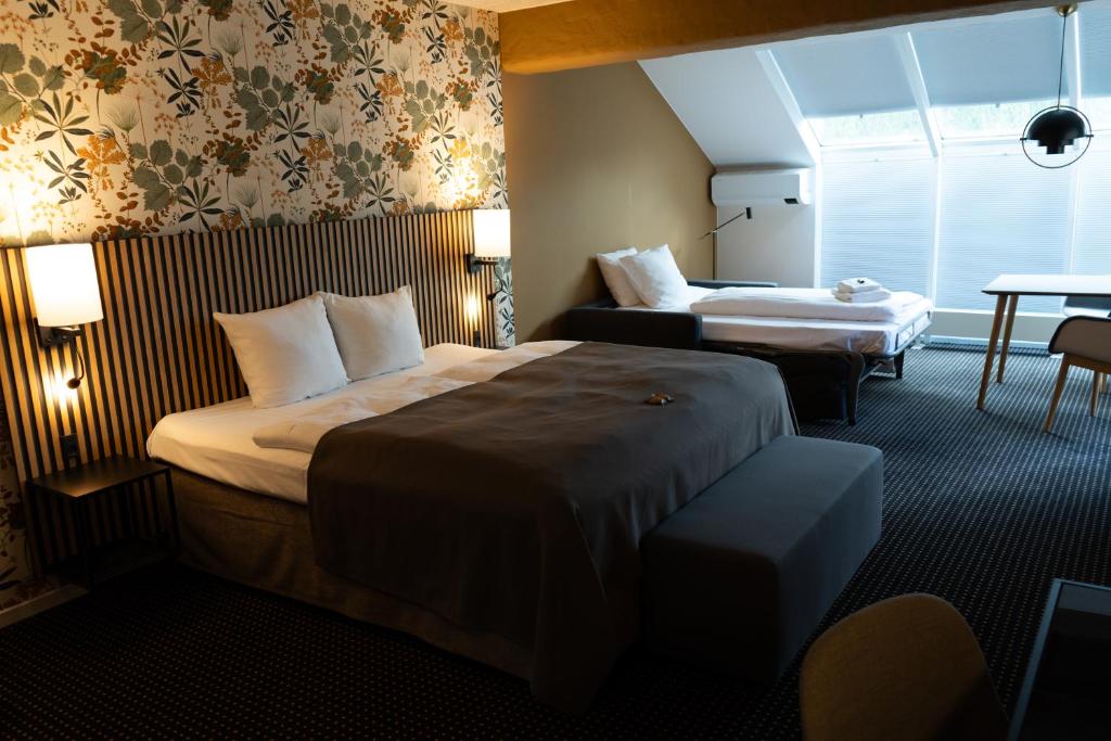 Junior Suite King Size Bed