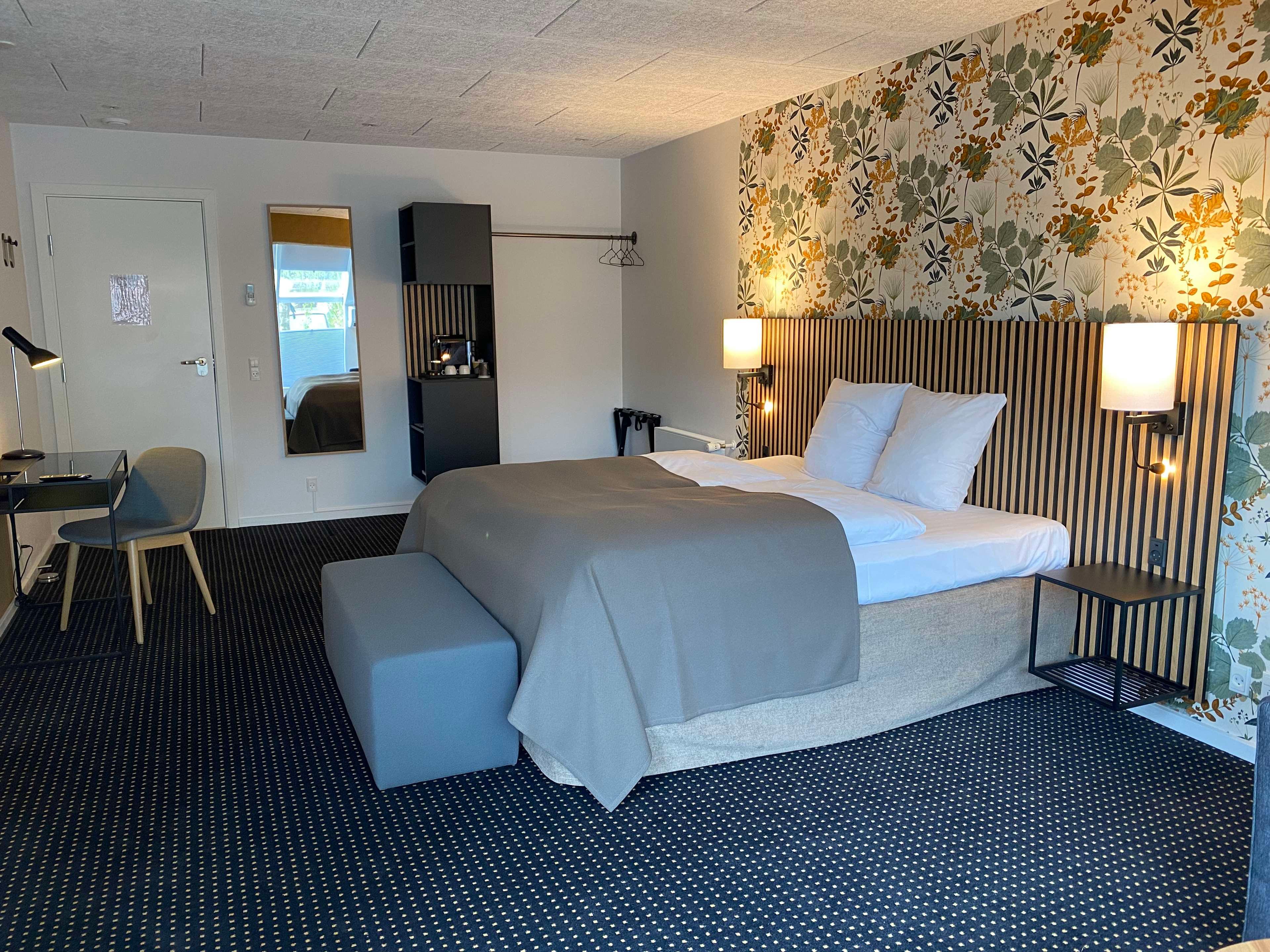 Junior Suite King Size Bed