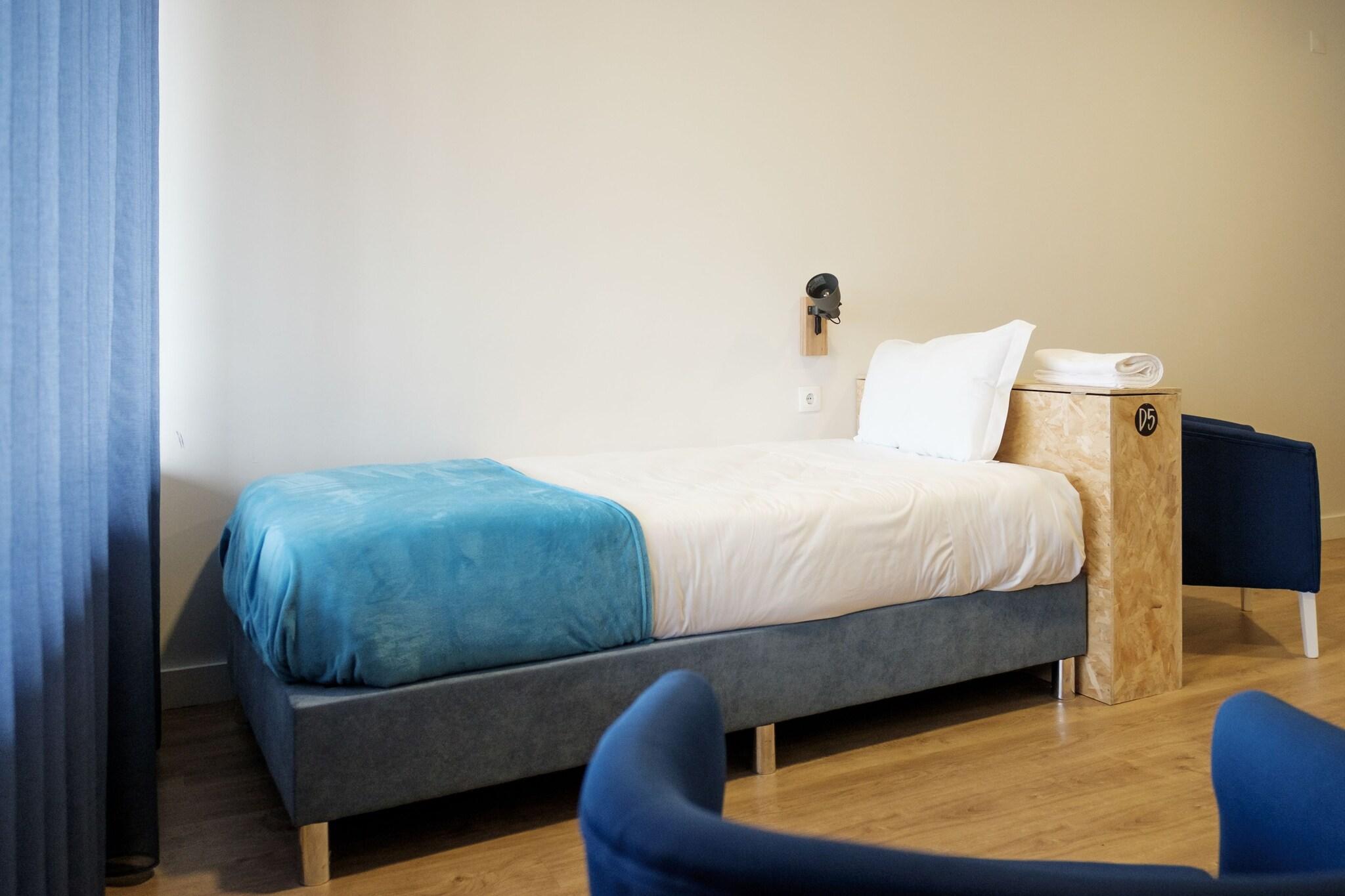 Bed in Dormitory Bunk Bed