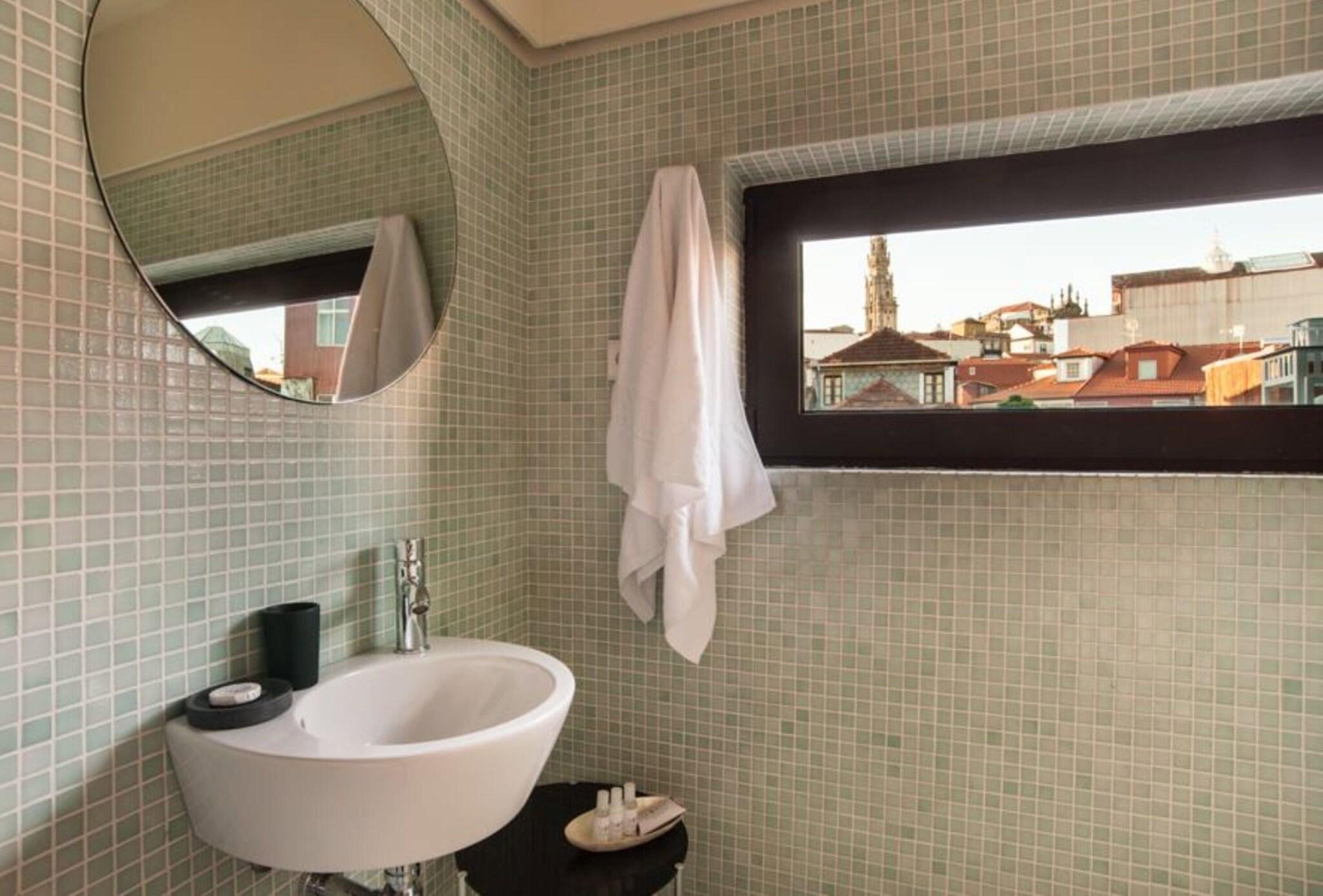 Double Queen Size Bed