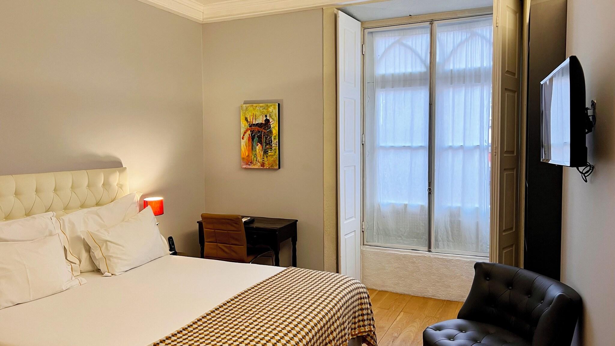 Double Queen Size Bed