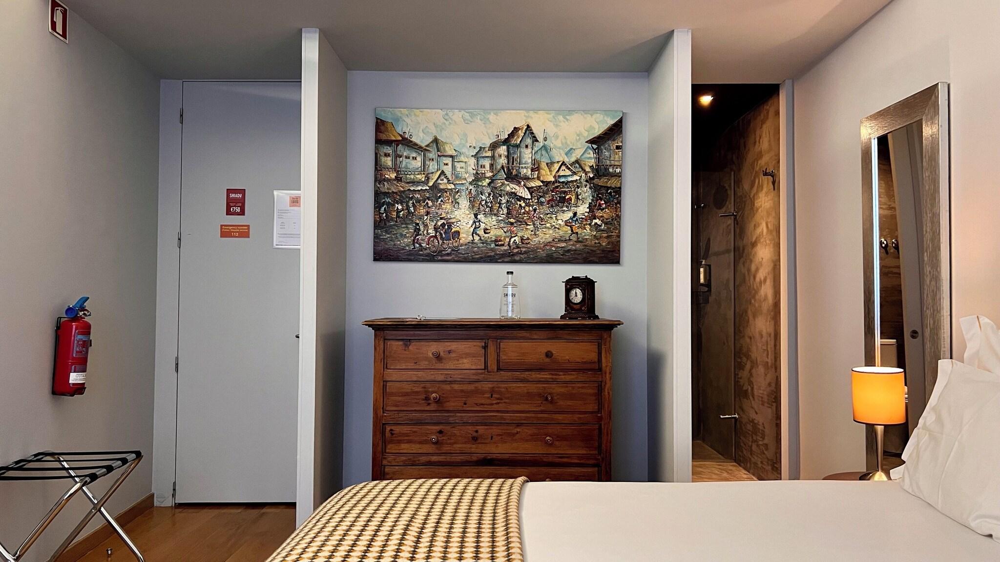 Double Queen Size Bed