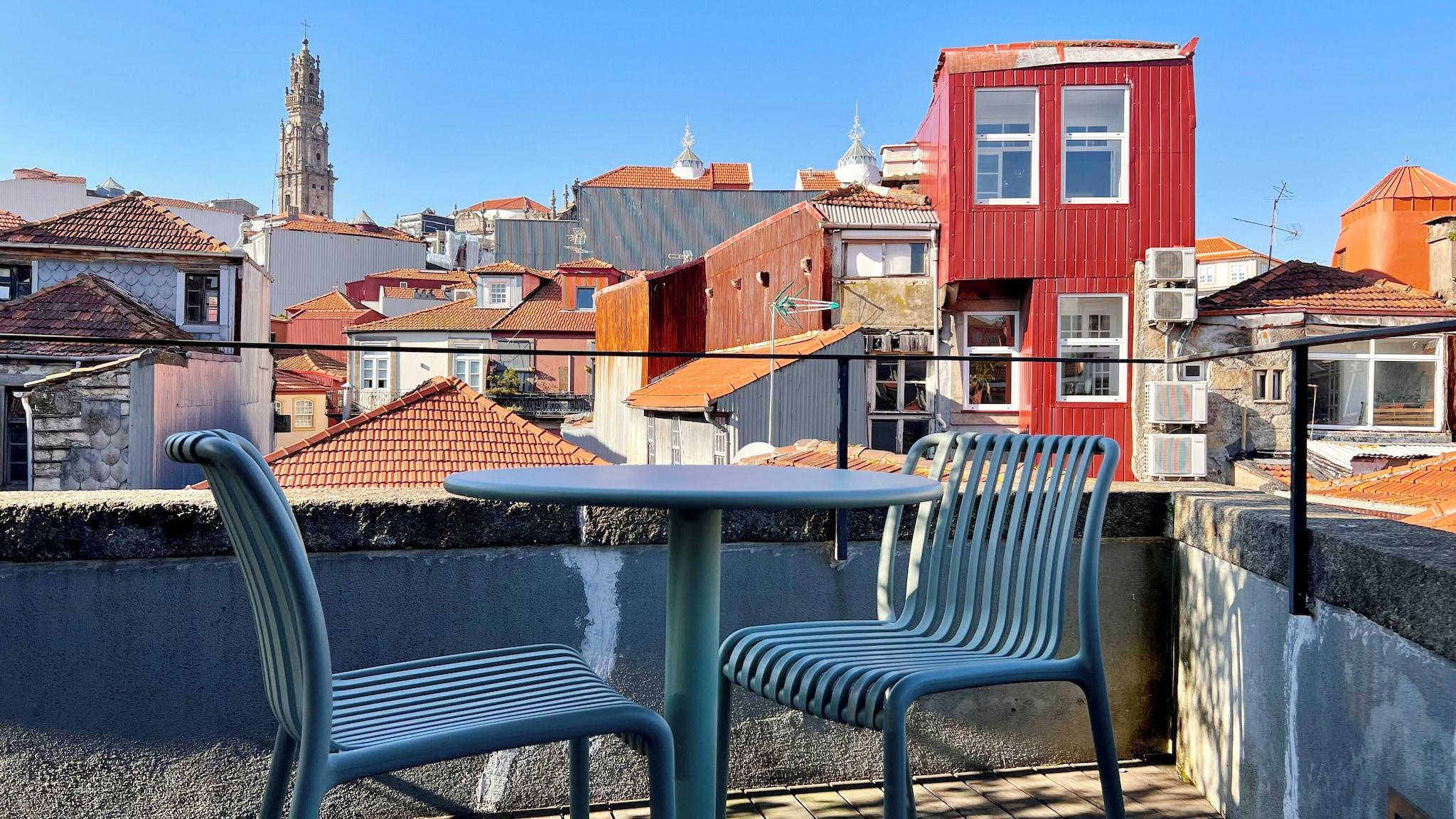 Double Queen Size Bed