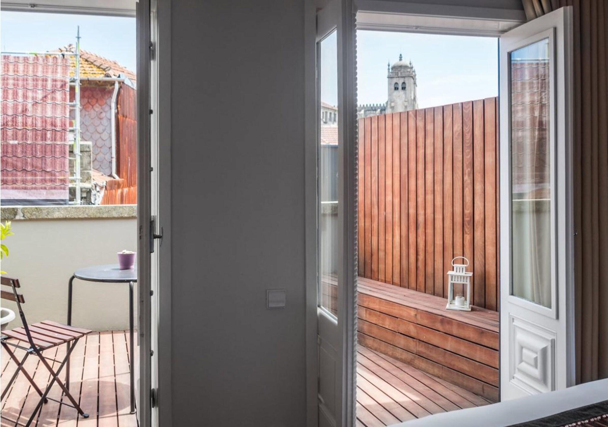 Double Queen Size Bed