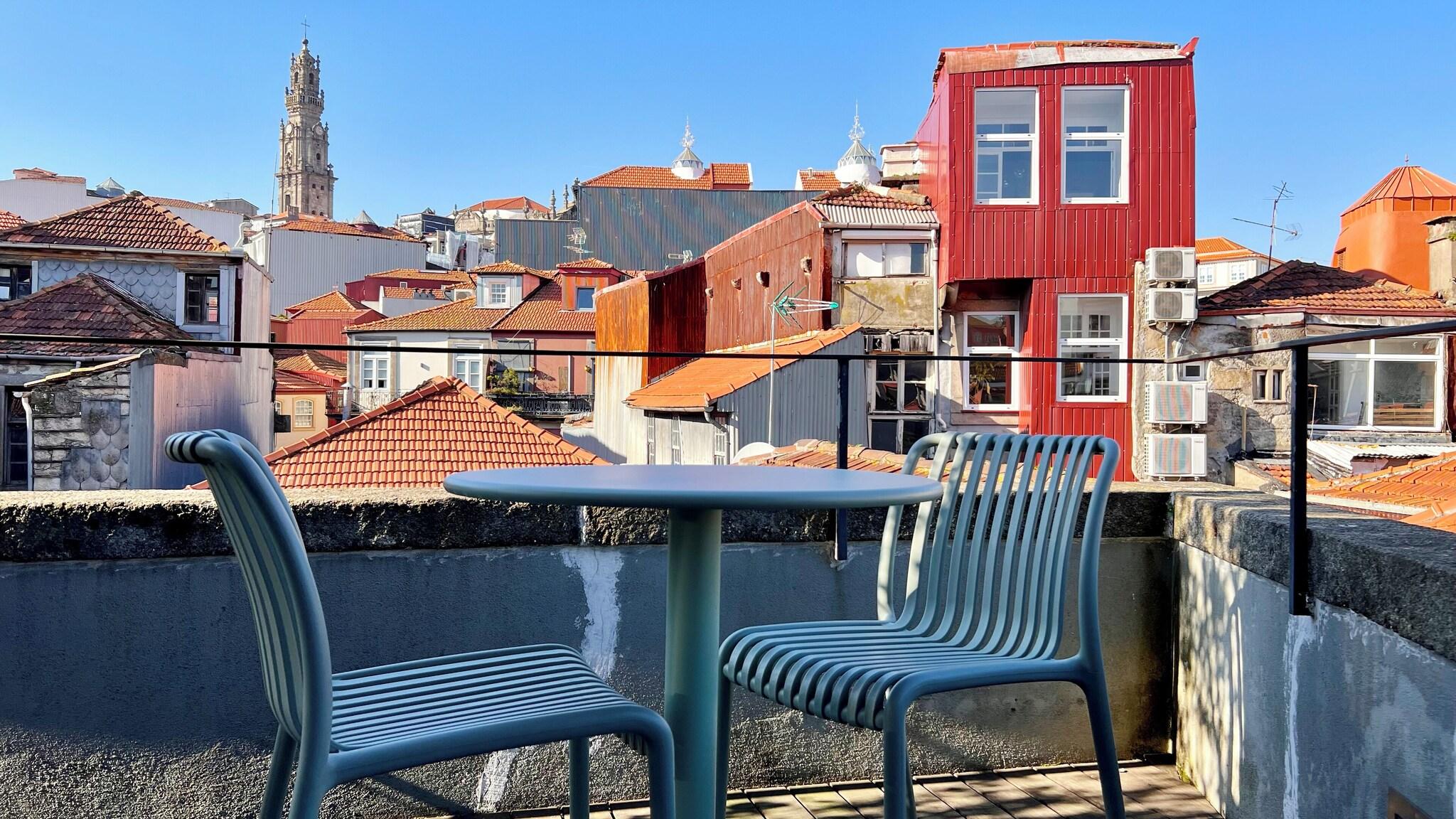 Double Queen Size Bed