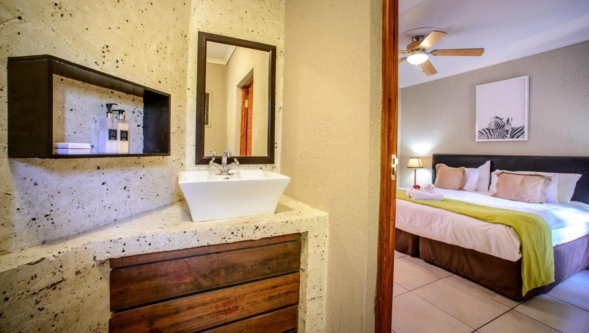 Studio Classic King Bed