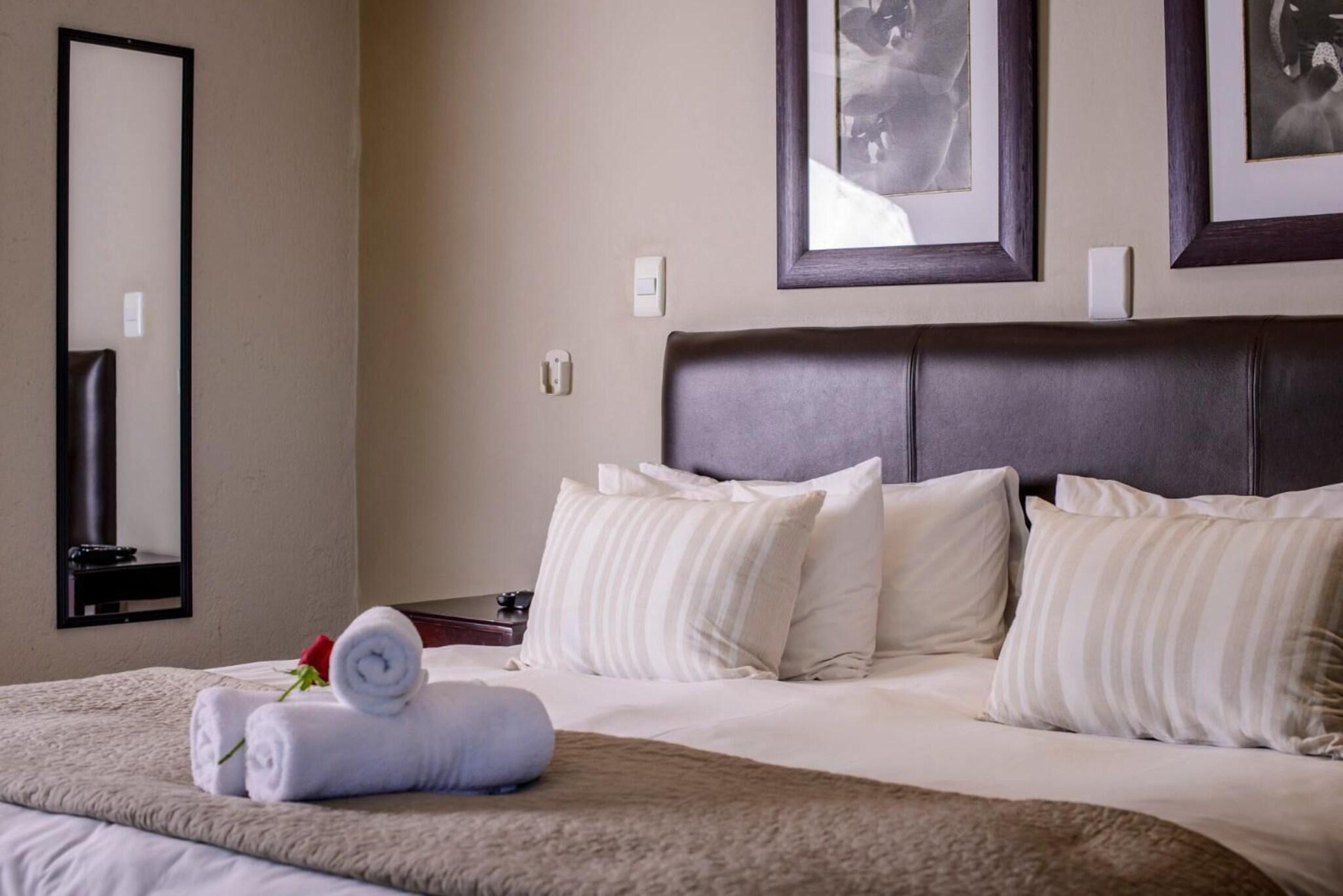 Family Room King Size Bed