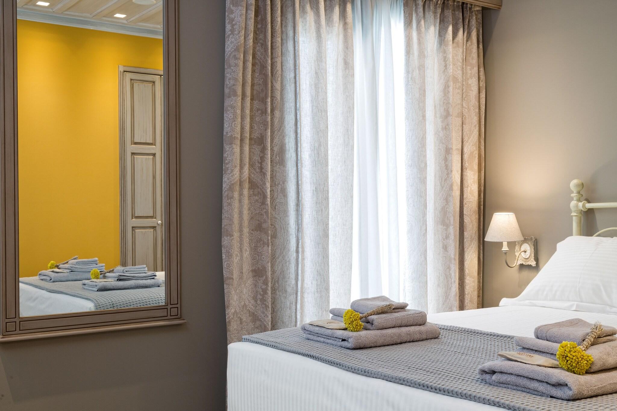 Studio Queen Size Bed