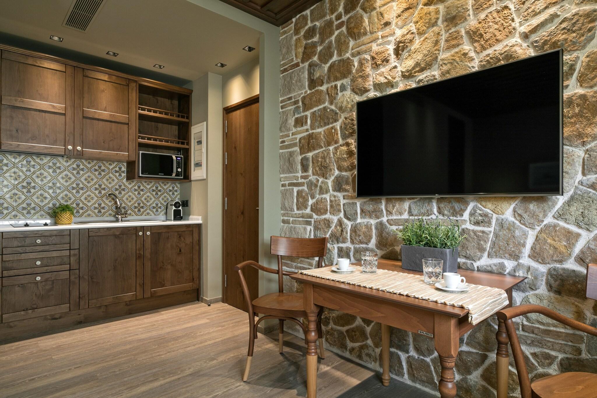 Studio Queen Size Bed