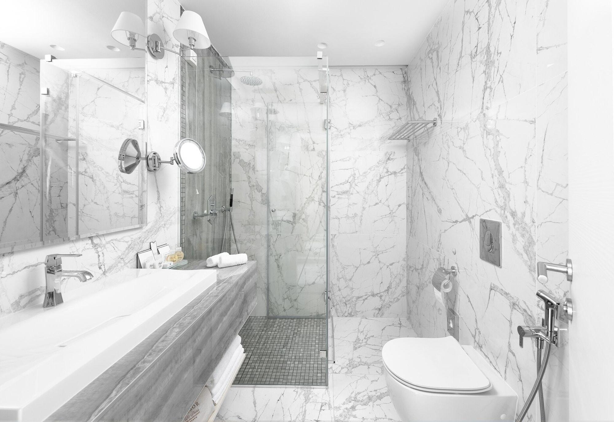 Double Guest Room King Bed