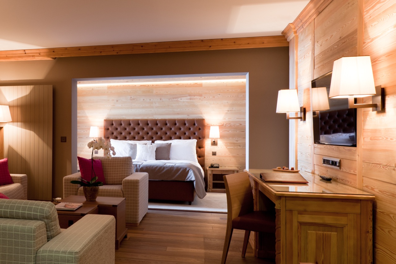 Double or Twin Deluxe Mountain View