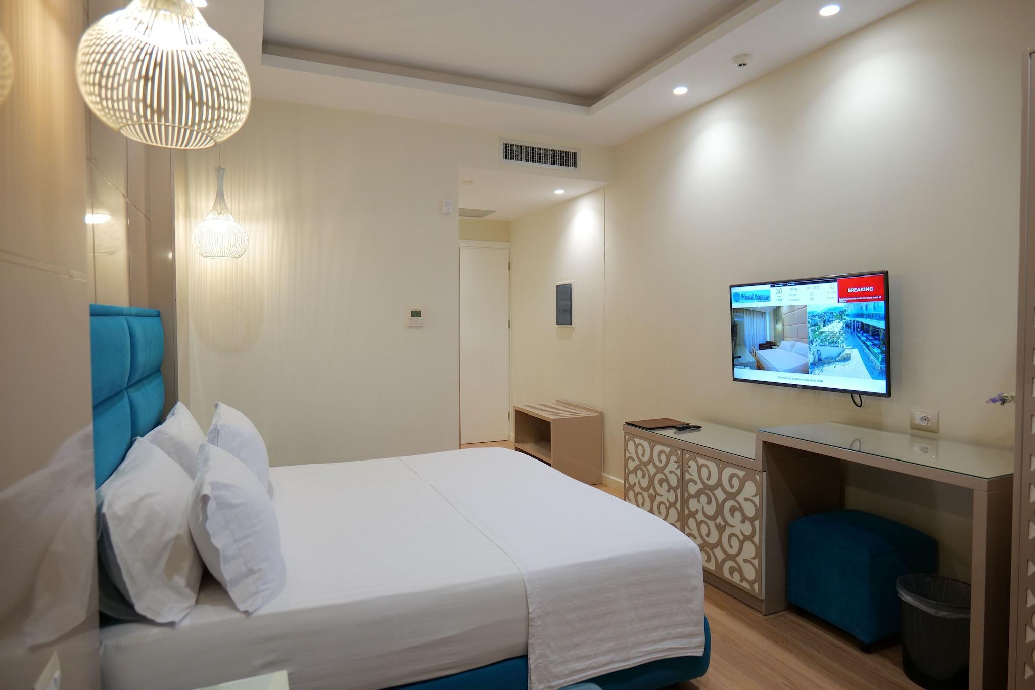 Double Deluxe Queen Bed