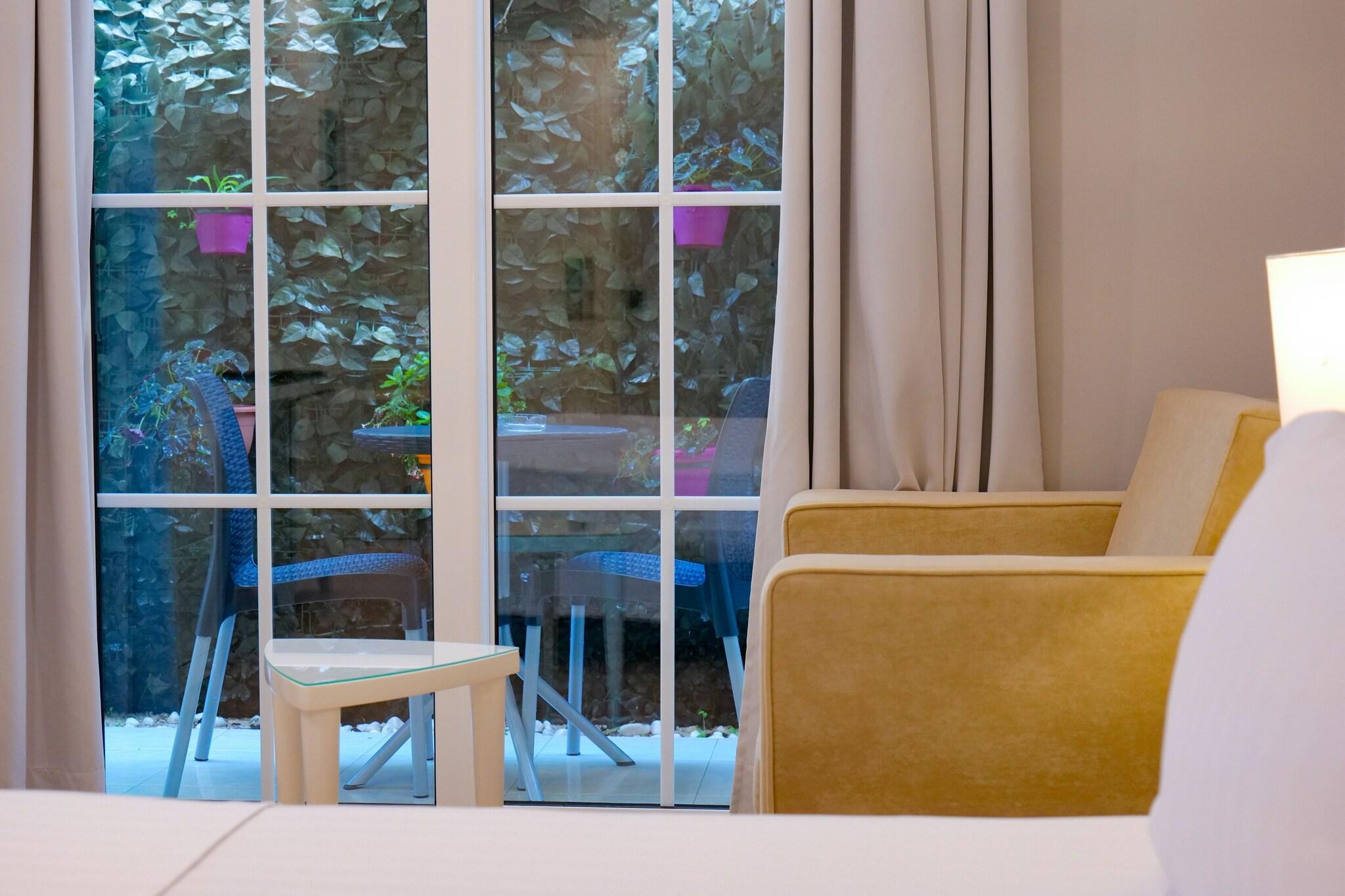 Double Queen Size Bed