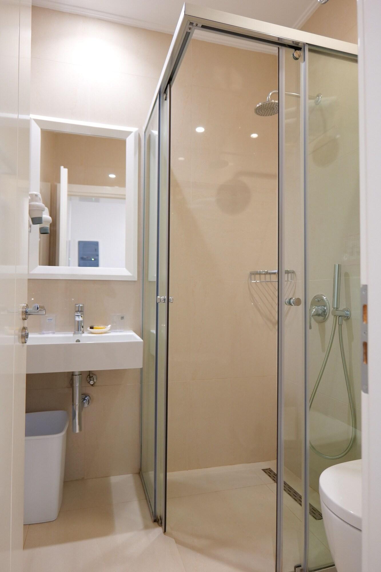 Family Room Two Queen Beds