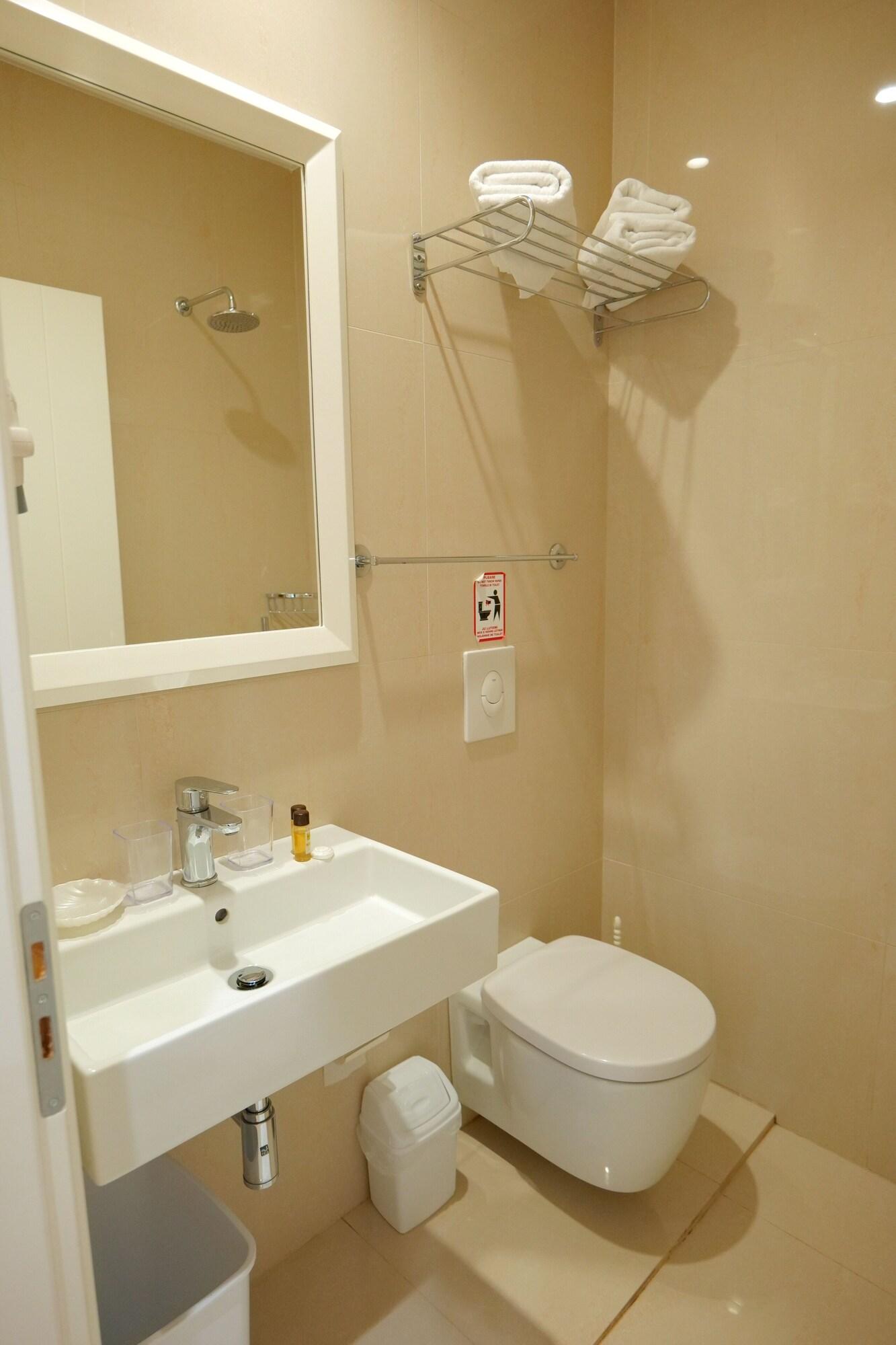 Family Room Two Queen Beds