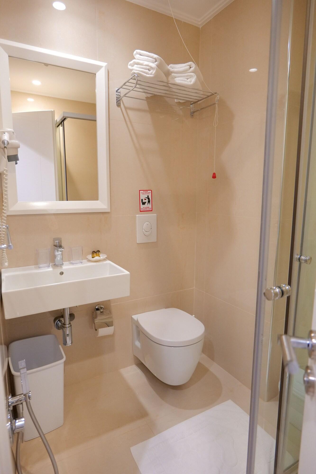 Family Room Two Queen Beds