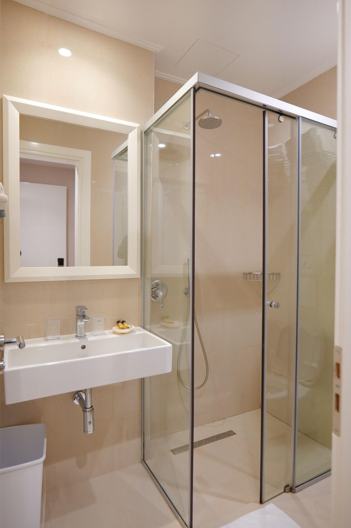 Family Room Two Queen Beds