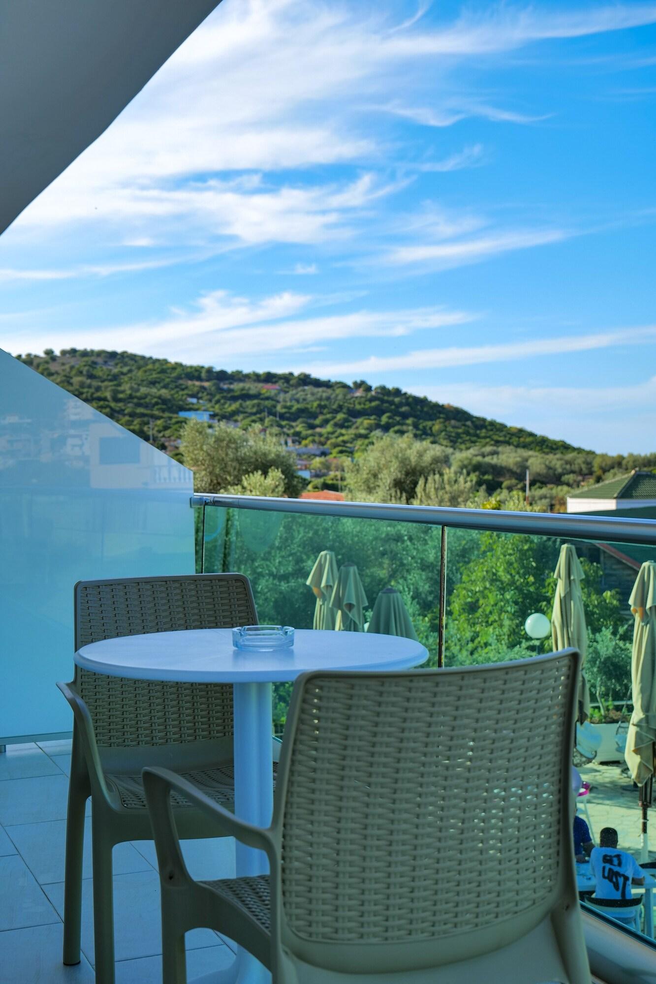 Family Room Two Queen Beds