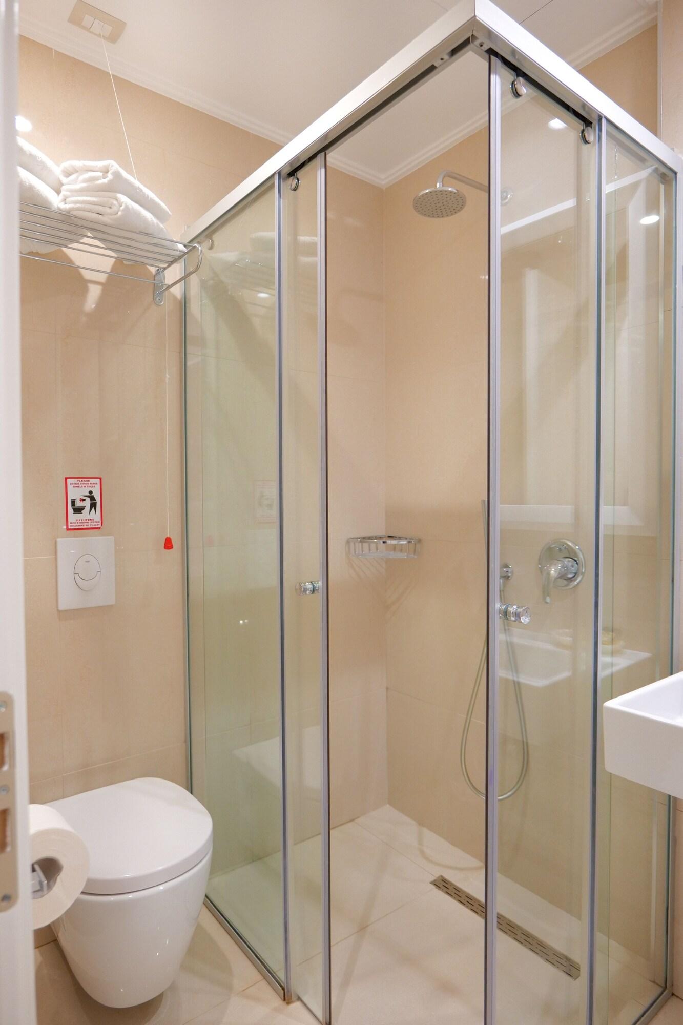 Double or Twin Two Beds