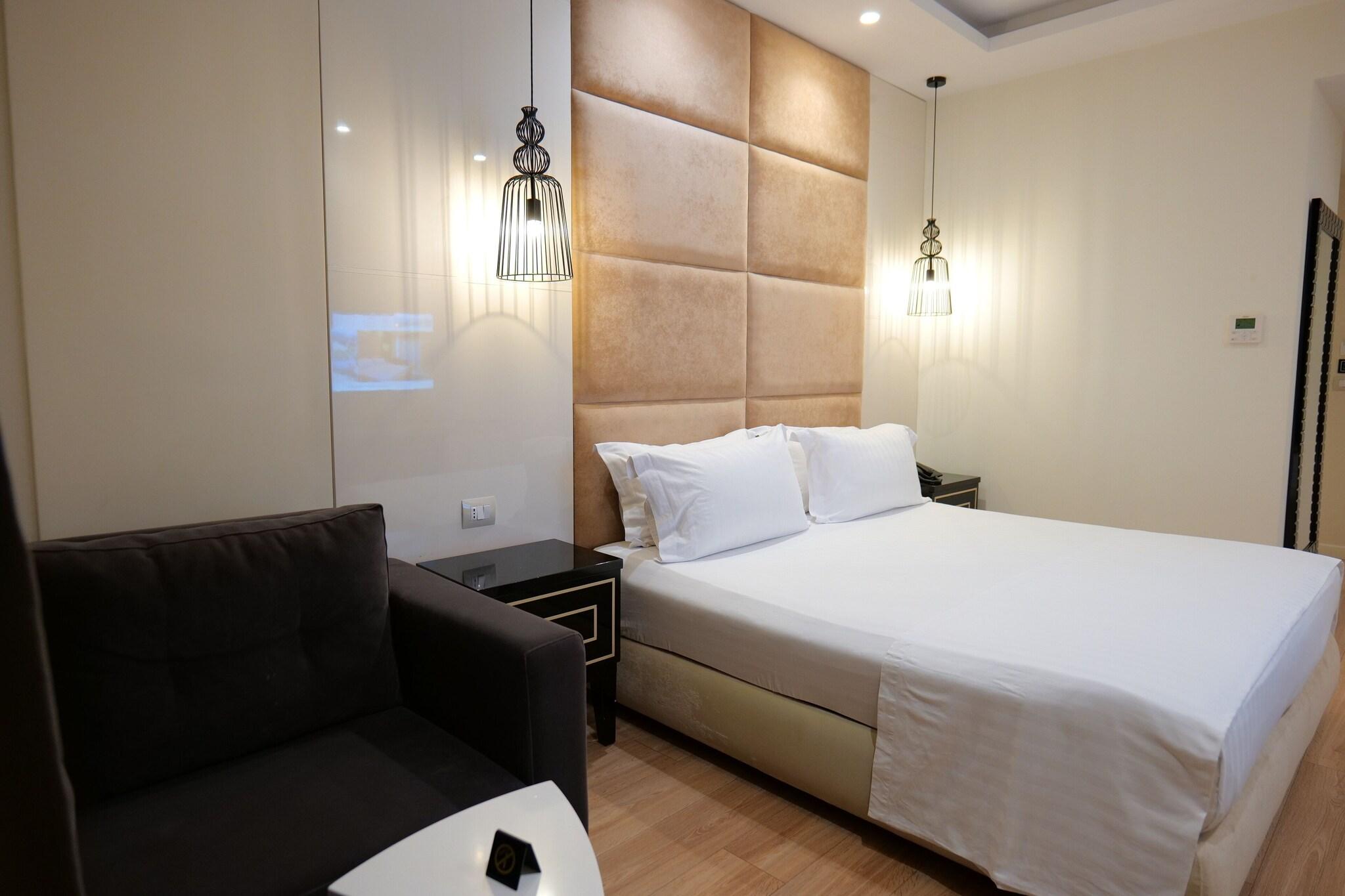 Double Deluxe Queen Bed