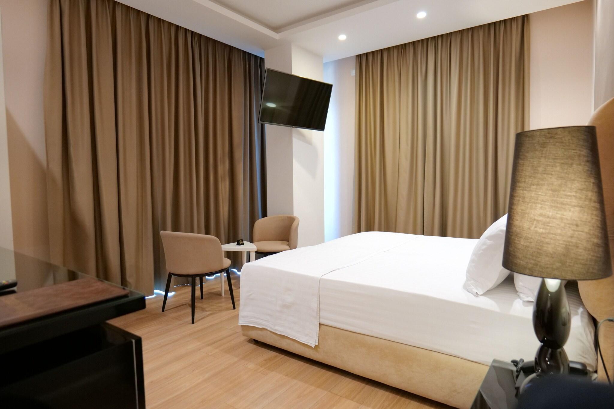 Family Room Two Queen Beds