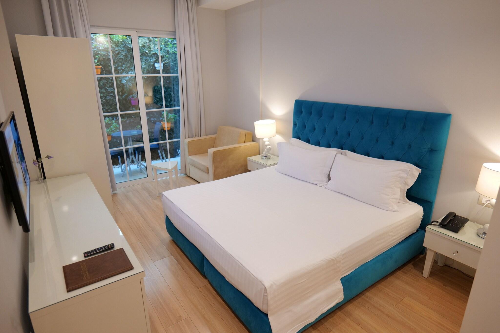 Double Queen Size Bed