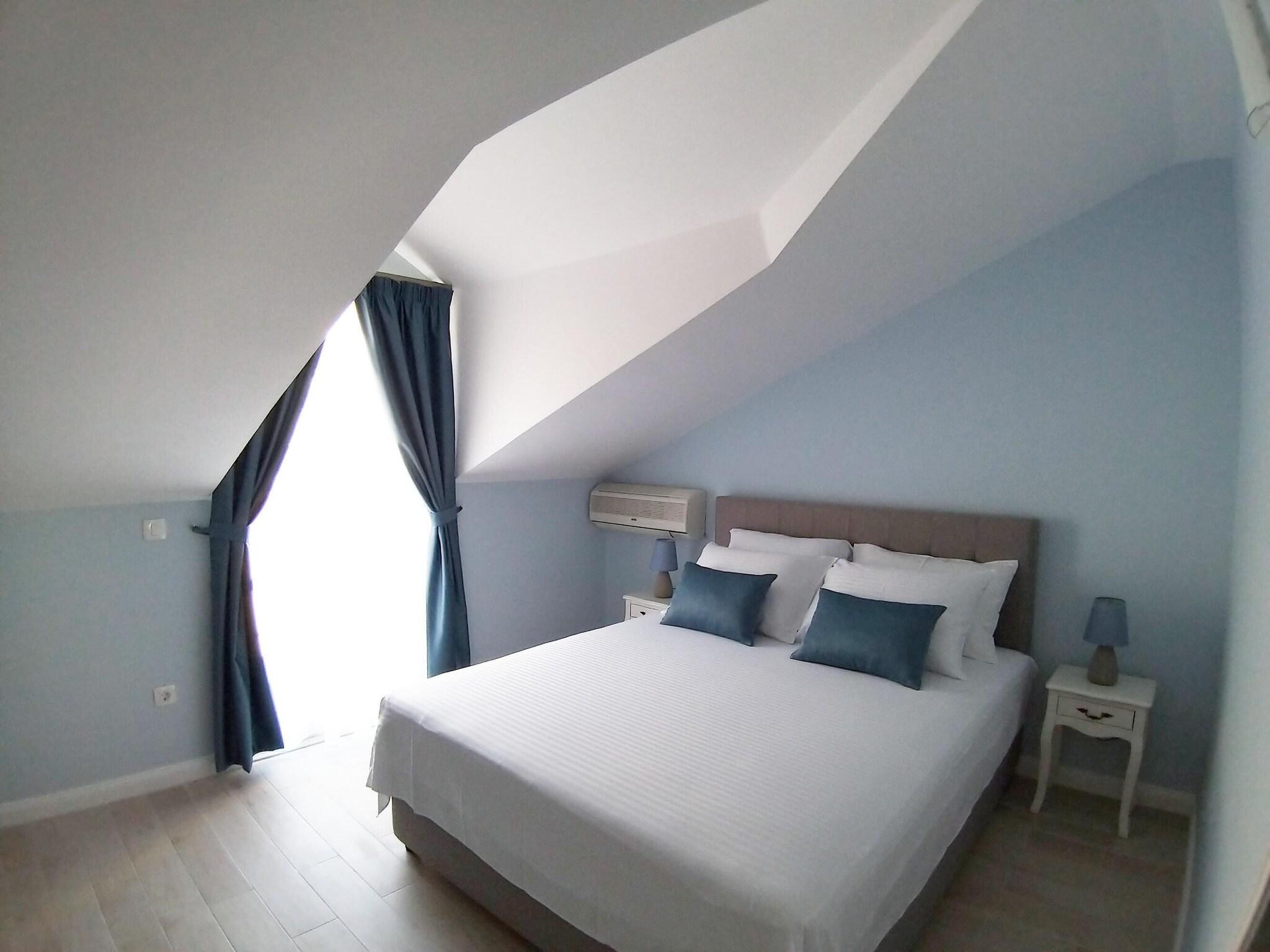 Double Superior Queen Bed