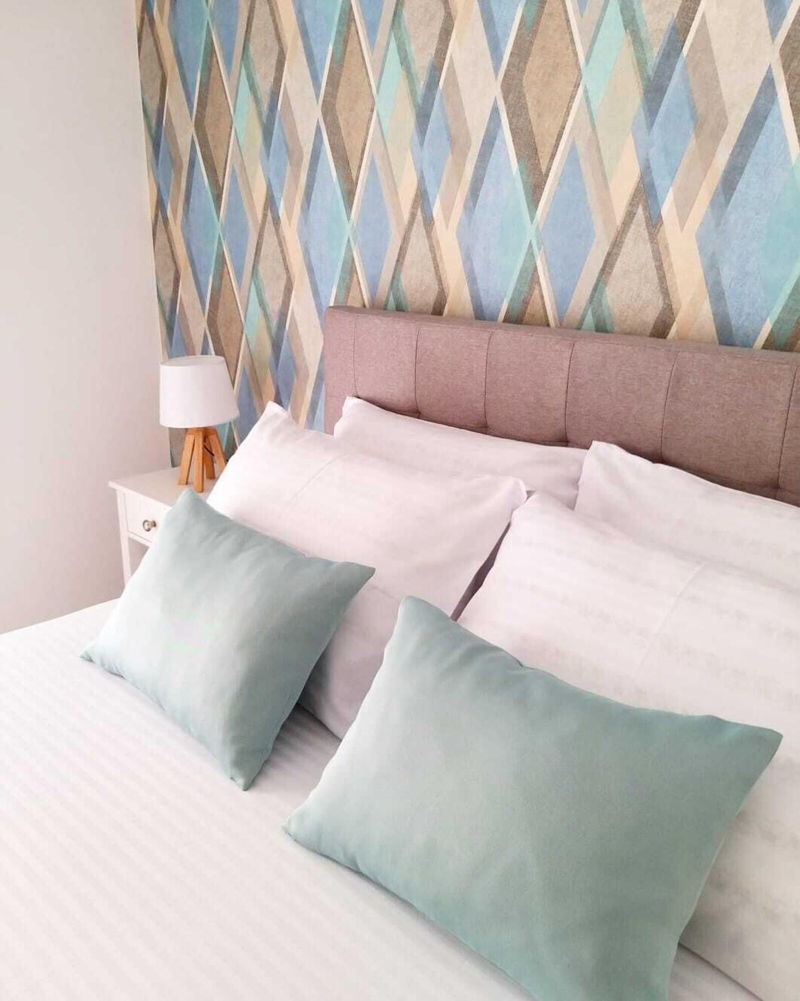 Double Superior Queen Bed