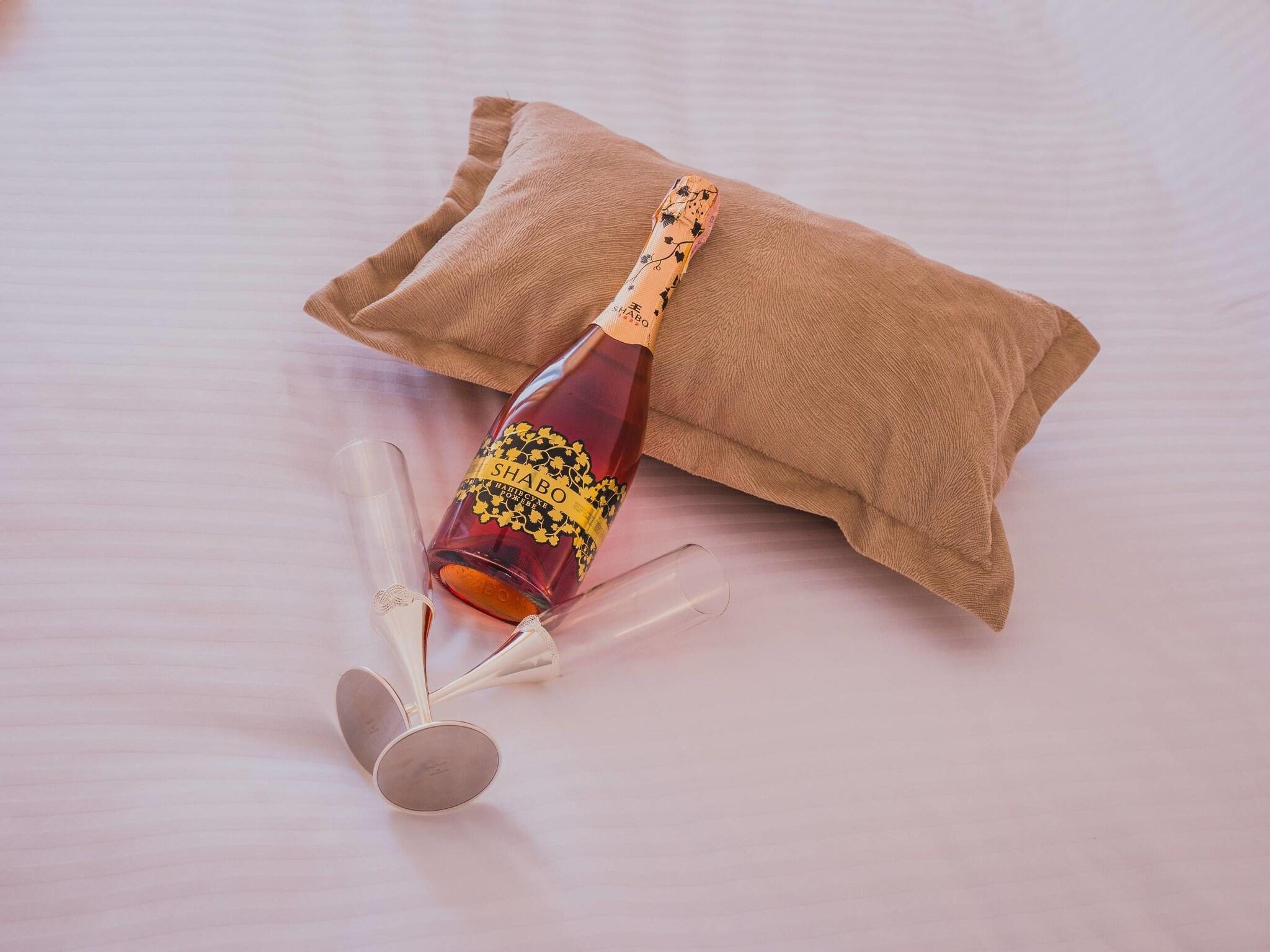 Double Queen Size Bed