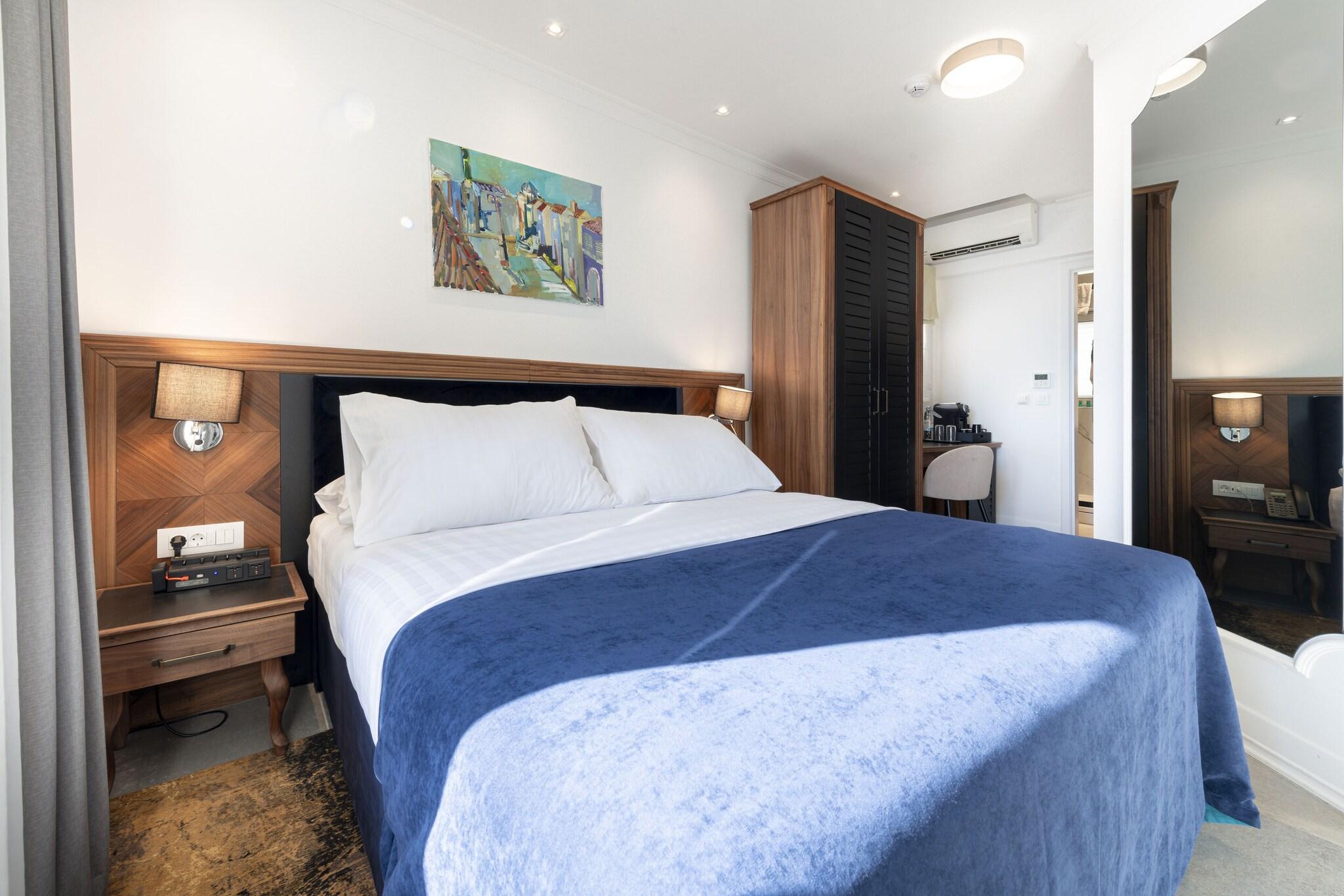 Double Queen Size Bed