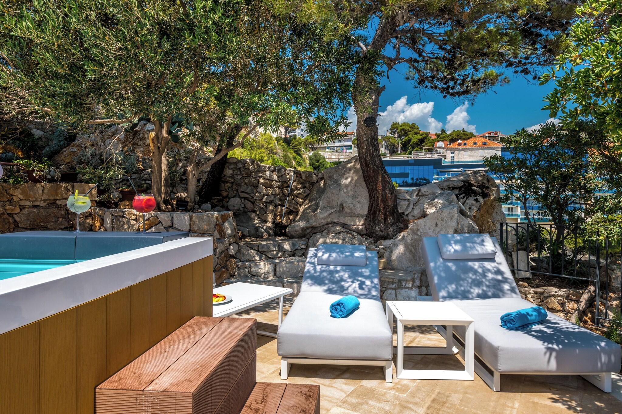 Double Executive Queen Bed