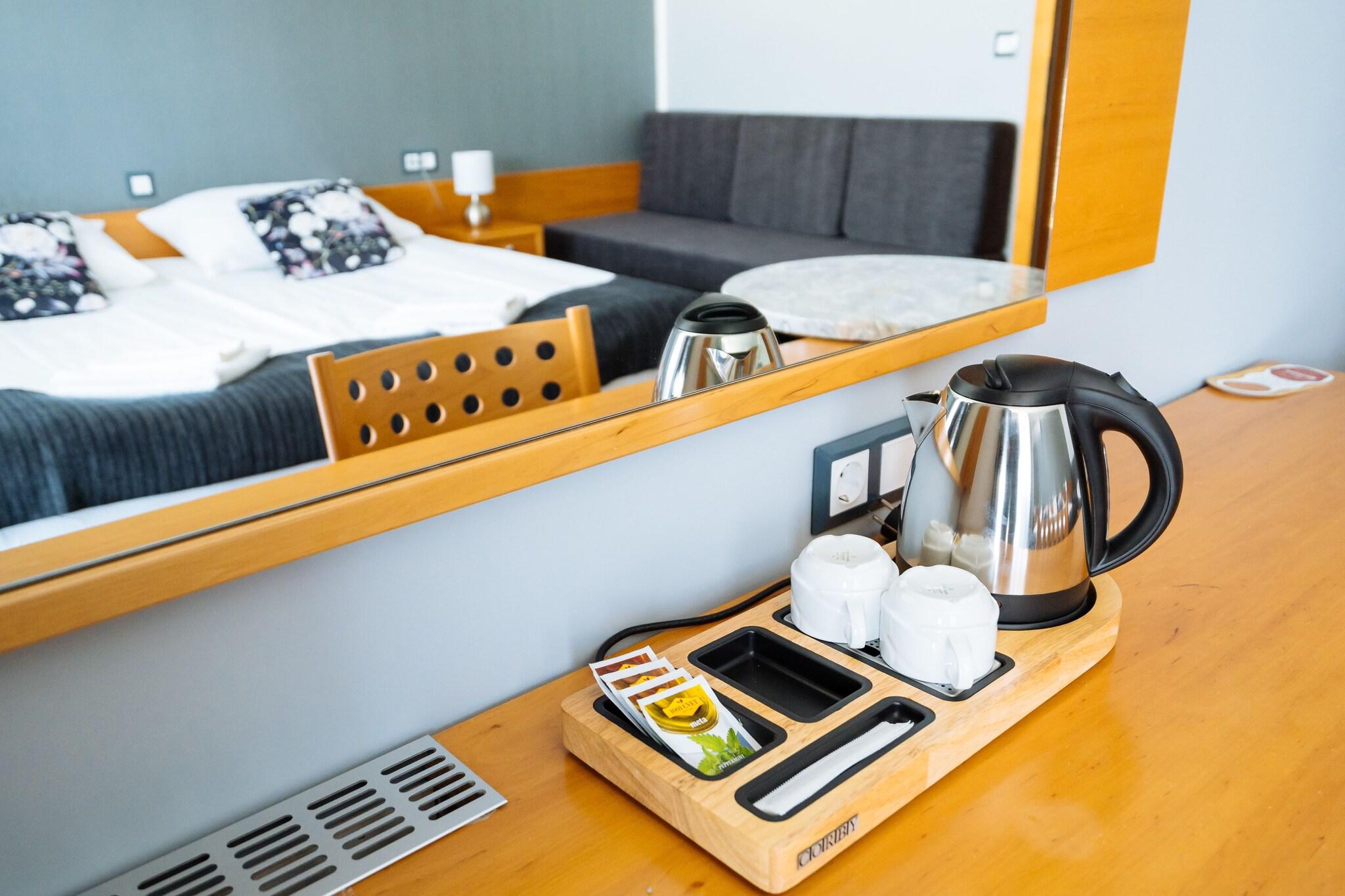 Double Deluxe Queen Bed