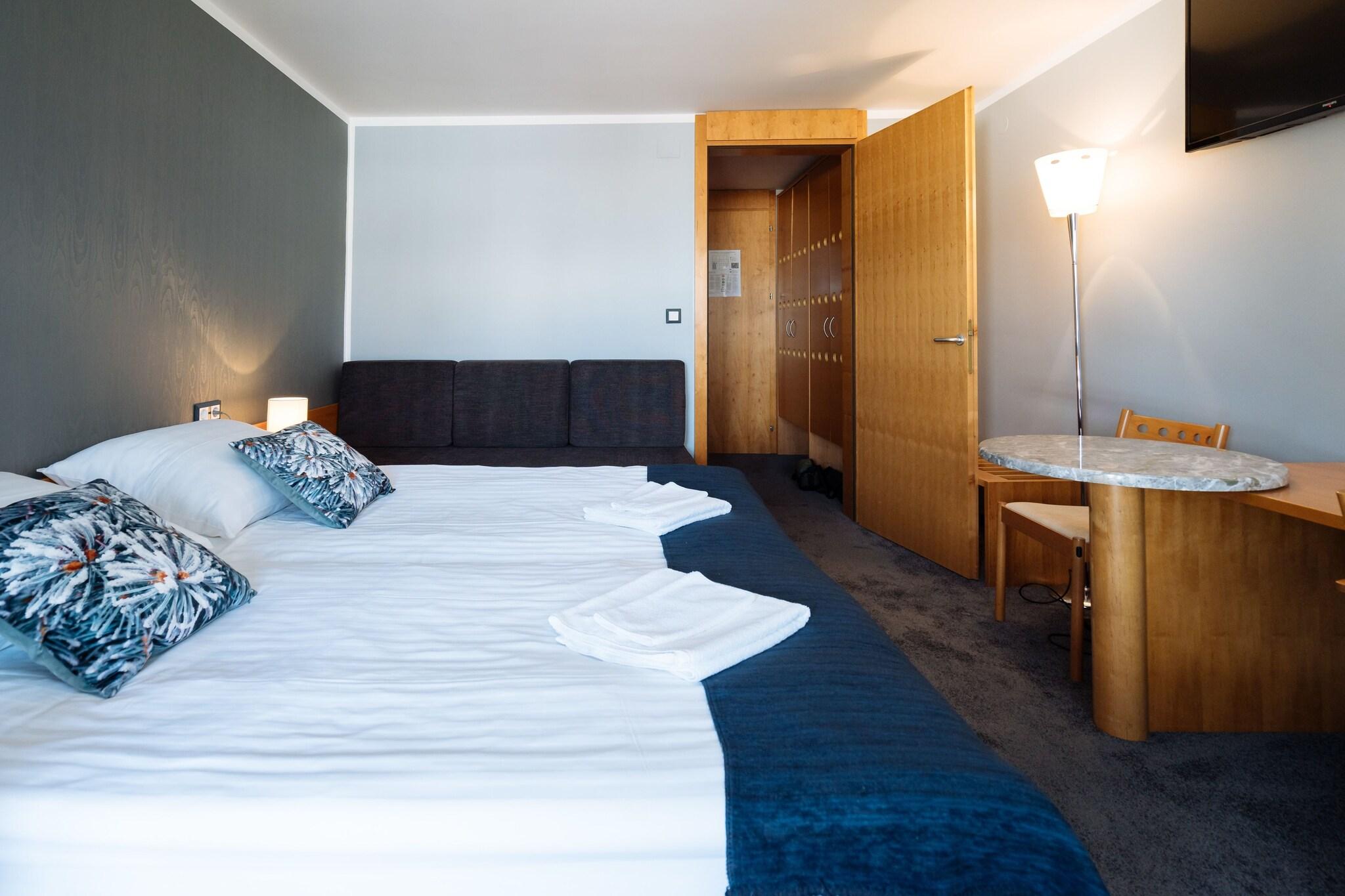 Double Deluxe Queen Bed