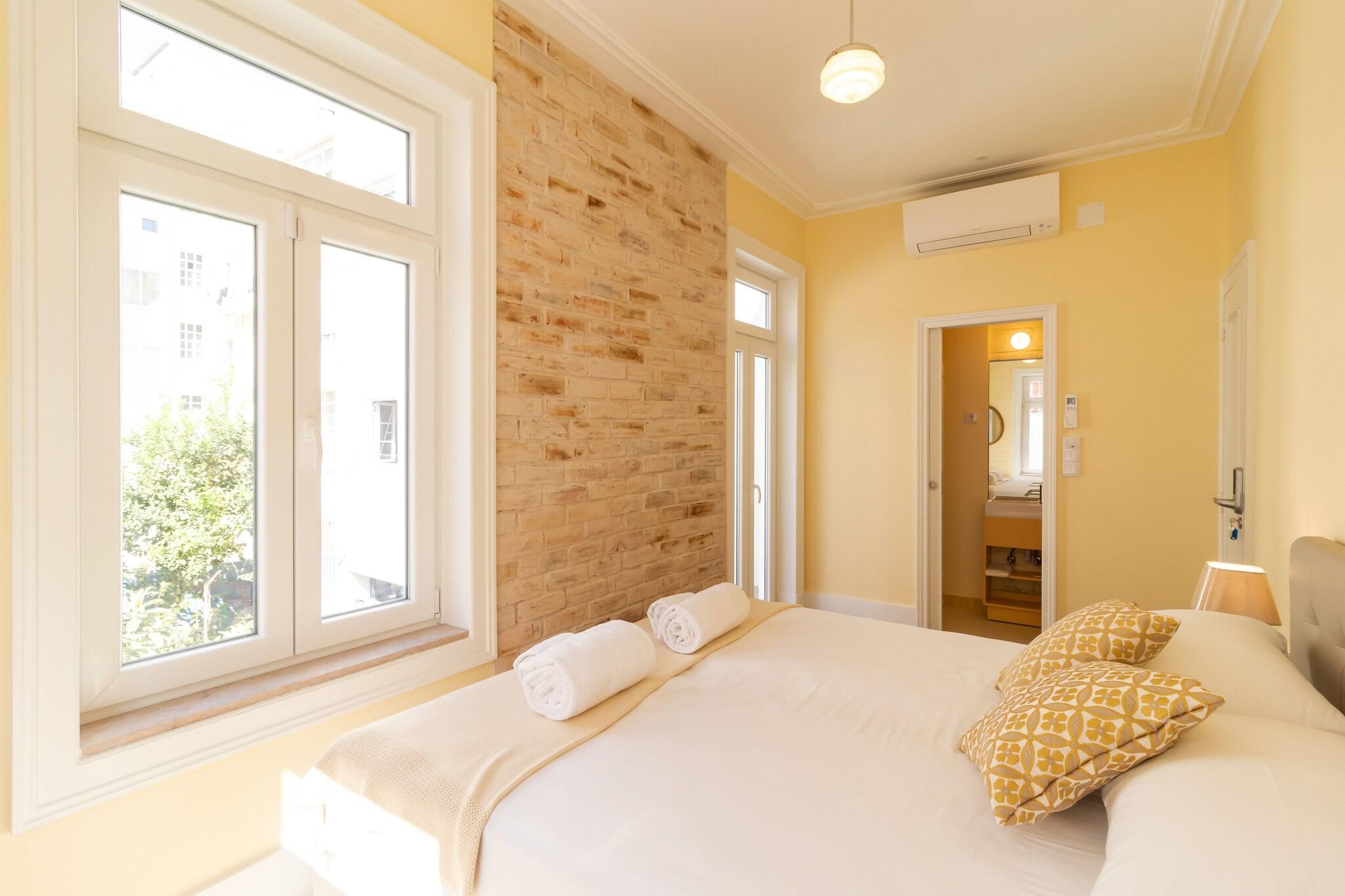 Double or Twin Deluxe Two Beds