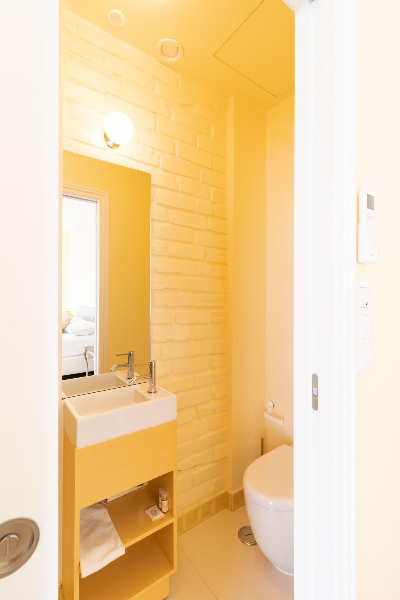 Double or Twin Deluxe Two Beds