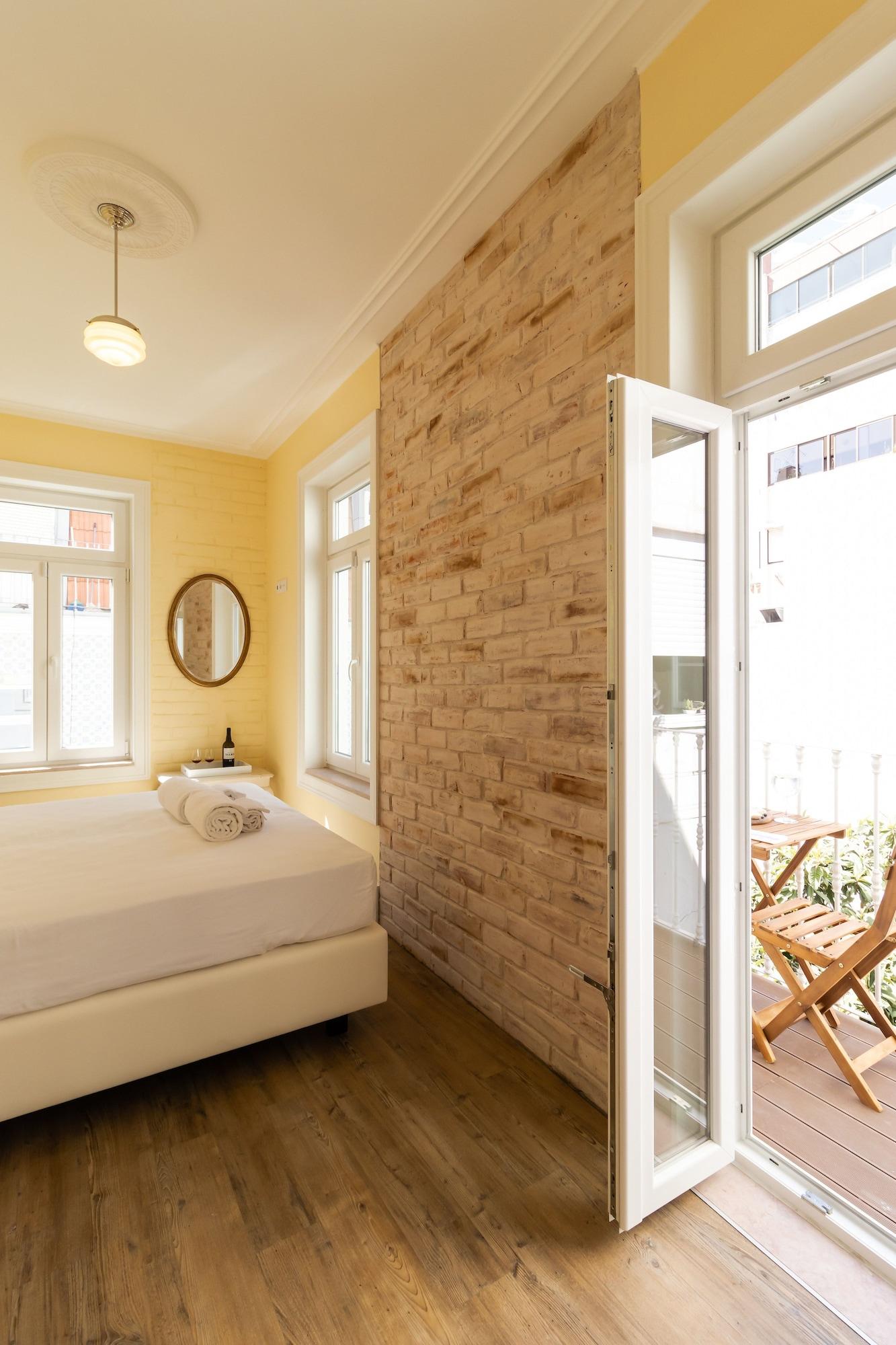 Double or Twin Deluxe Two Beds