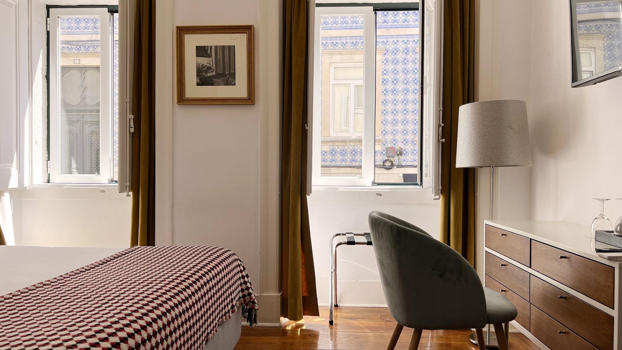 Double Superior Queen Bed