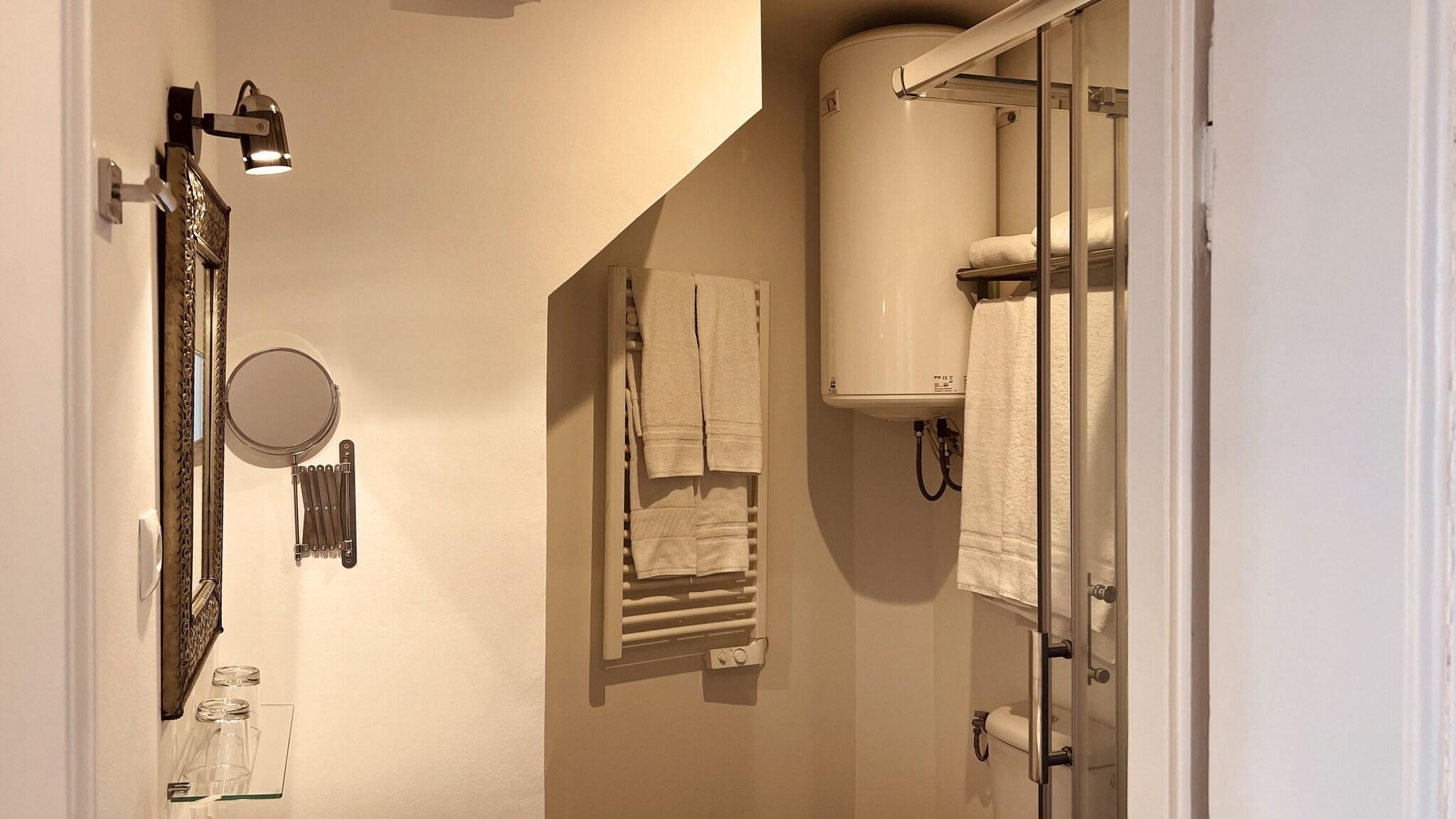 Family Room Two Queen Beds