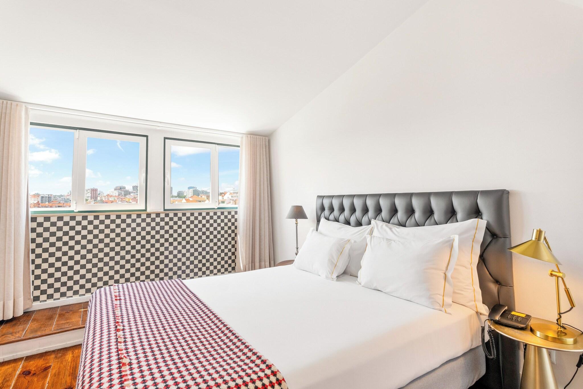 Double Superior Queen Bed