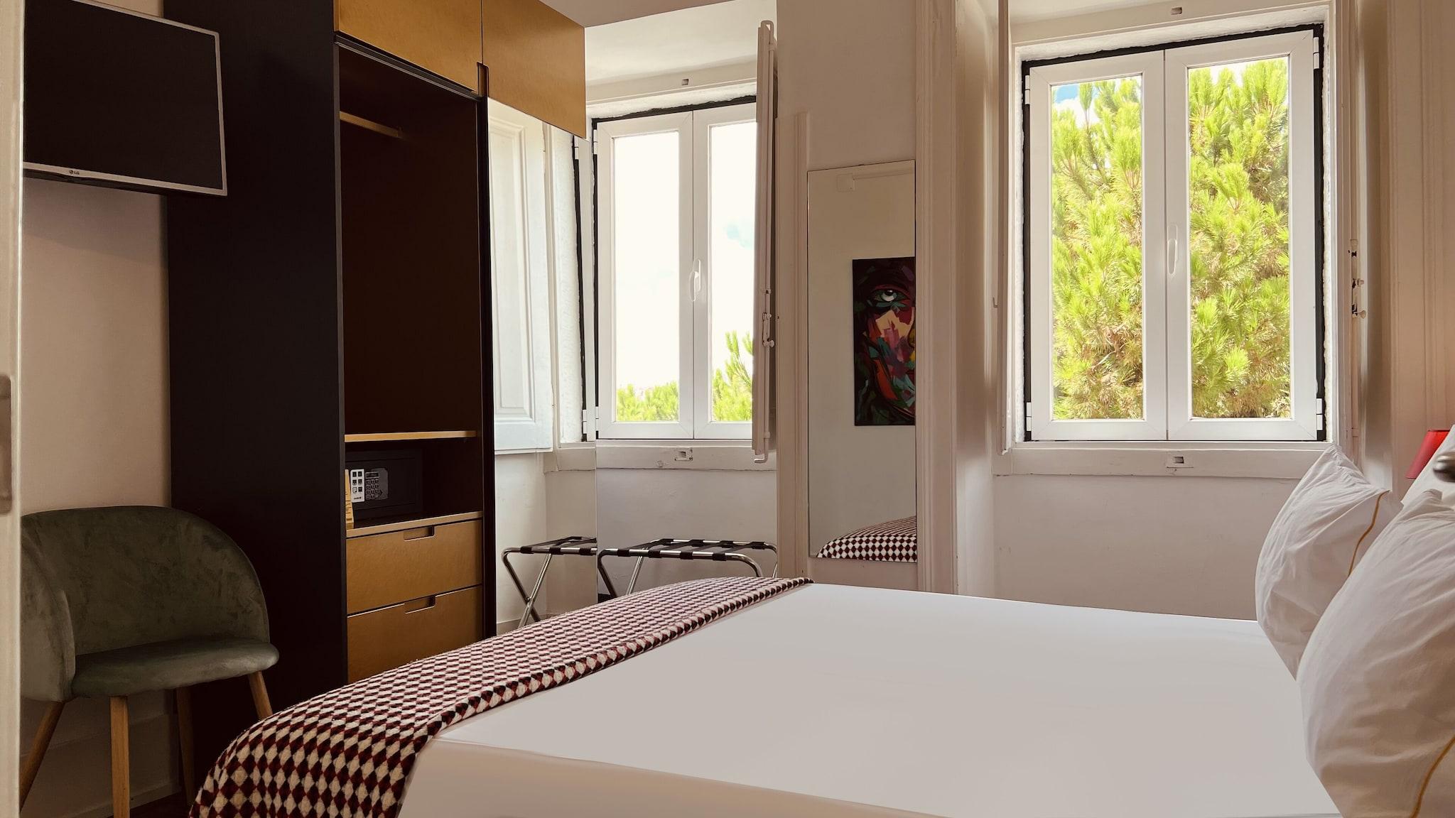 Double Superior Queen Bed