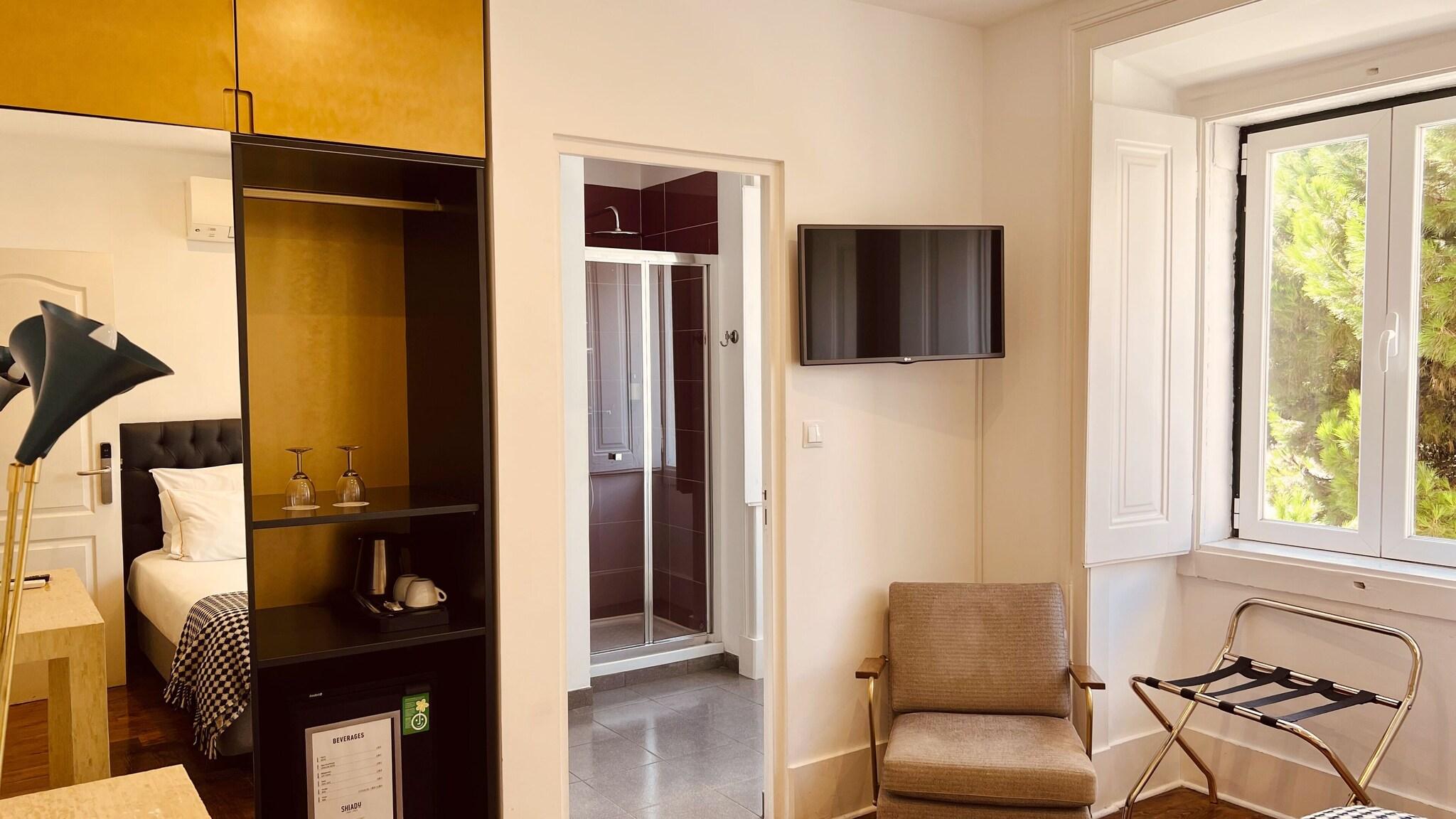 Double Superior Queen Bed