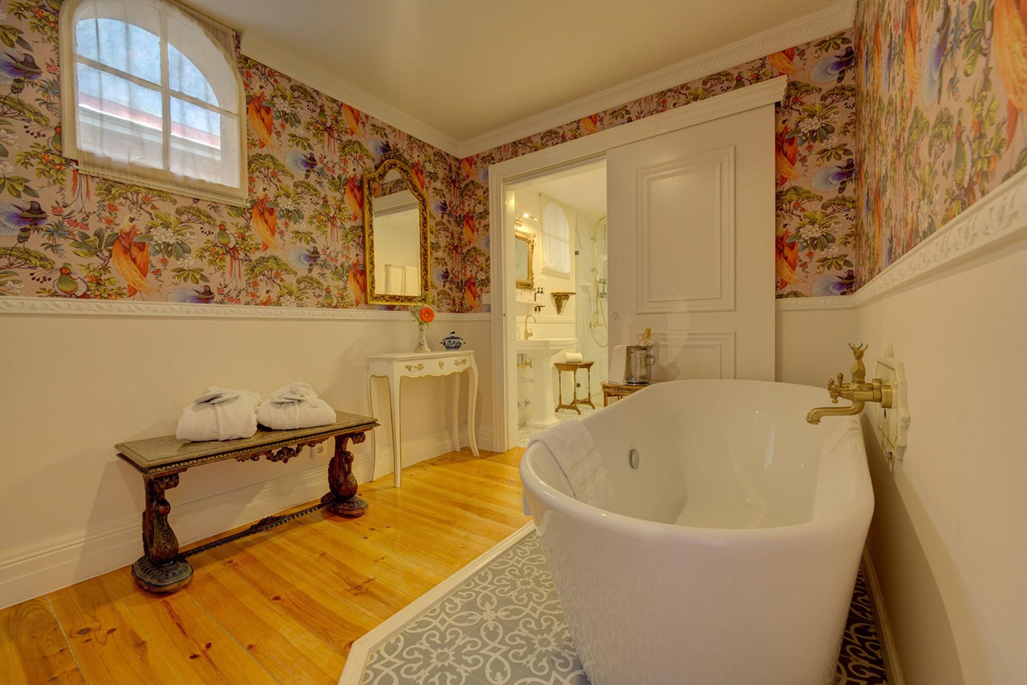 Double Queen Size Bed