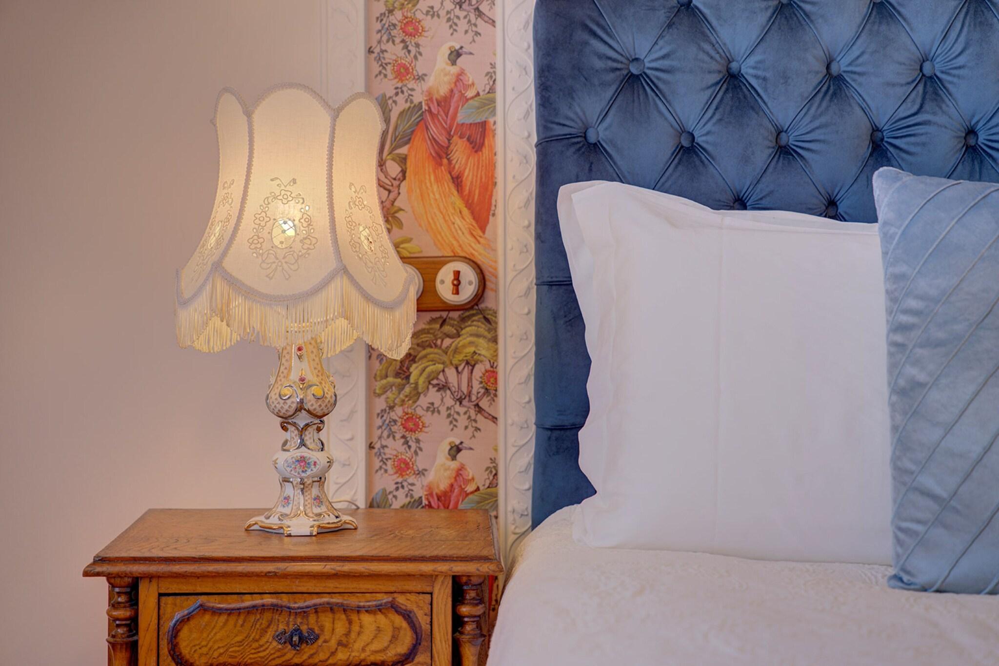 Double Queen Size Bed